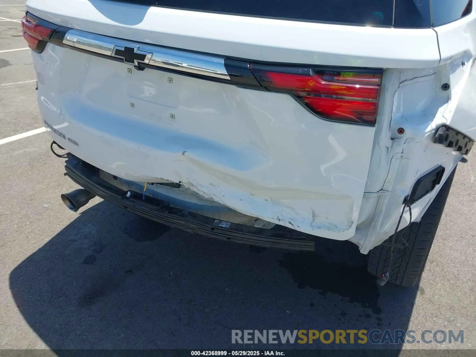 6 Photograph of a damaged car 1GNEVFKW3NJ179834 CHEVROLET TRAVERSE 2022
