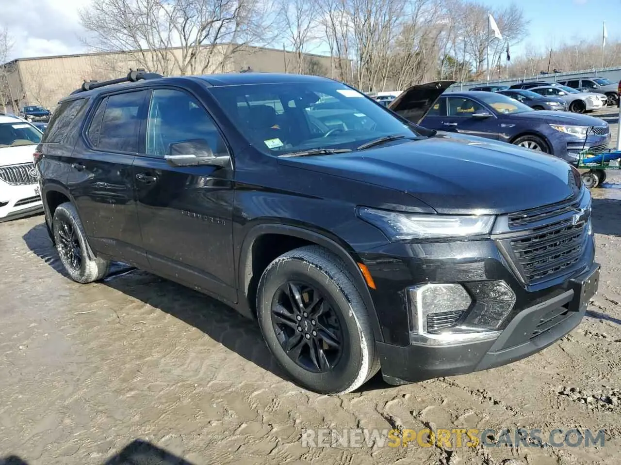 4 Photograph of a damaged car 1GNEVGKW1NJ137331 CHEVROLET TRAVERSE 2022