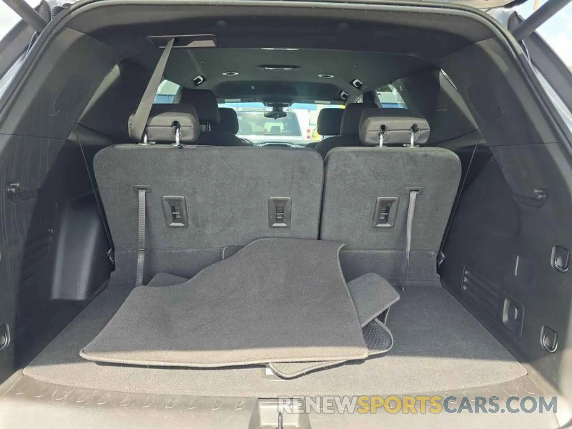 3 Photograph of a damaged car 1GNEVGKW4NJ169495 CHEVROLET TRAVERSE 2022