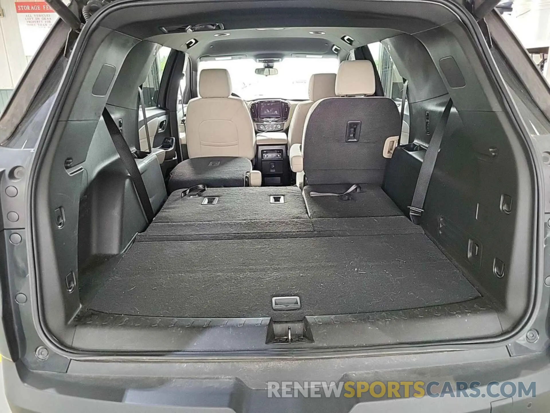 8 Фотография поврежденного автомобиля 1GNEVGKW6NJ151516 CHEVROLET TRAVERSE 2022