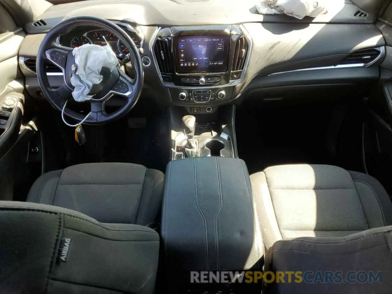 8 Фотография поврежденного автомобиля 1GNEVGKW7NJ116290 CHEVROLET TRAVERSE 2022