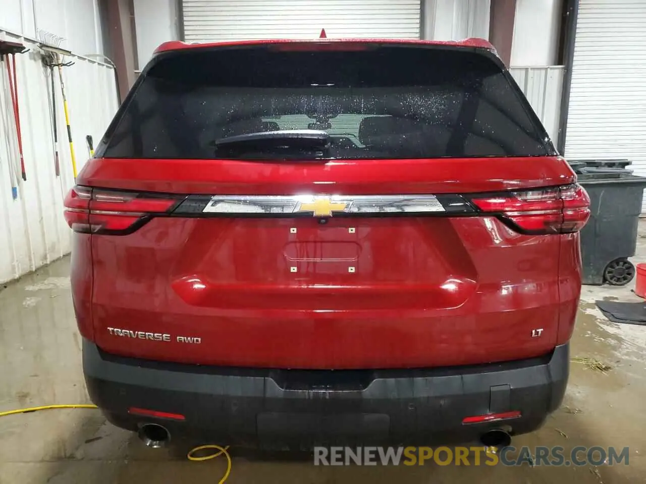 6 Photograph of a damaged car 1GNEVGKW7NJ121196 CHEVROLET TRAVERSE 2022