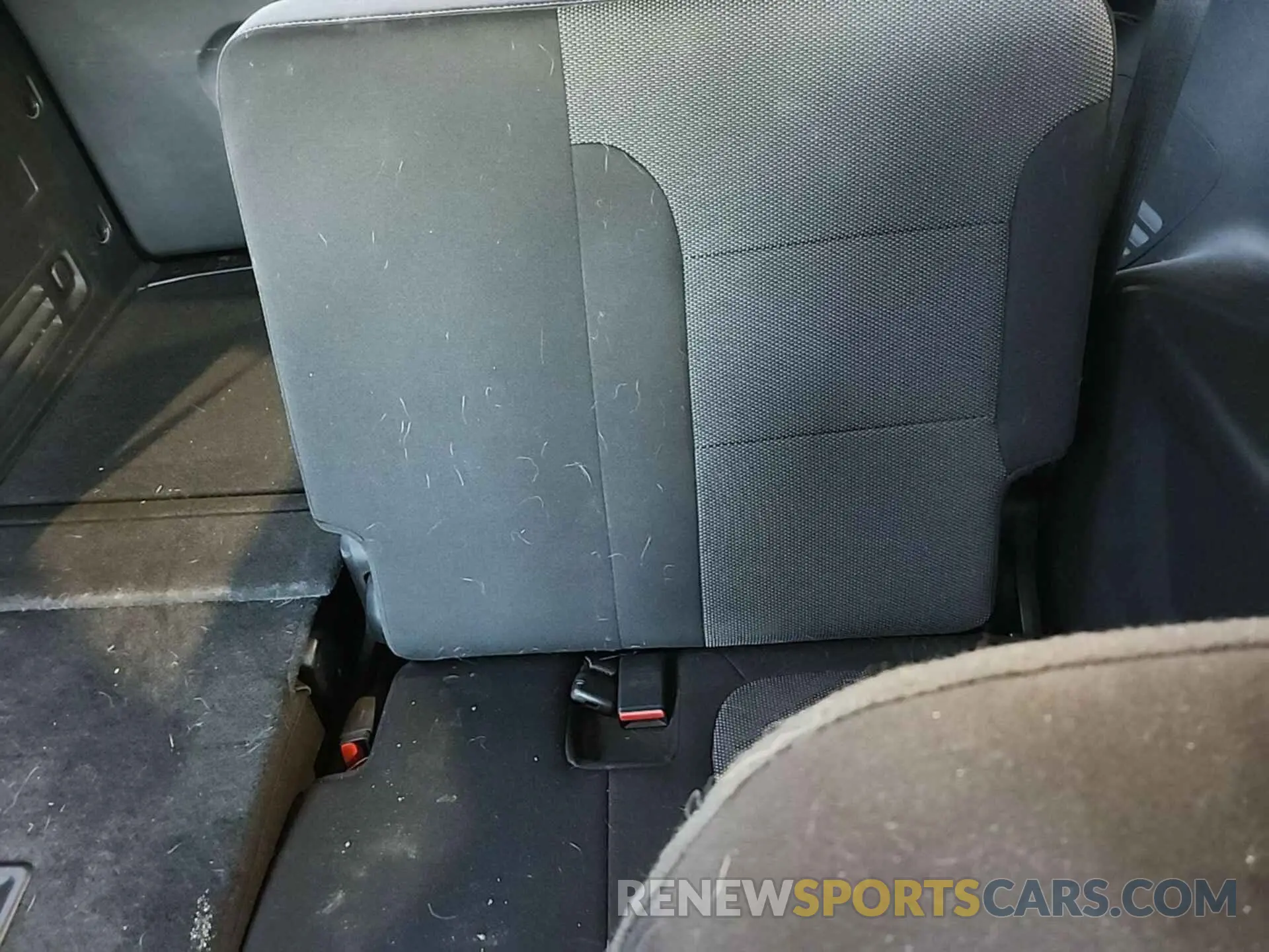 1 Photograph of a damaged car 1GNEVGKW7NJ151685 CHEVROLET TRAVERSE 2022