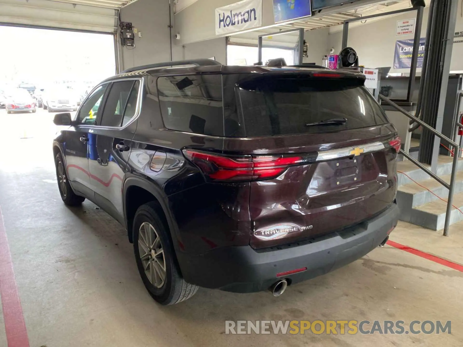 7 Фотография поврежденного автомобиля 1GNEVGKW9NJ180766 CHEVROLET TRAVERSE 2022
