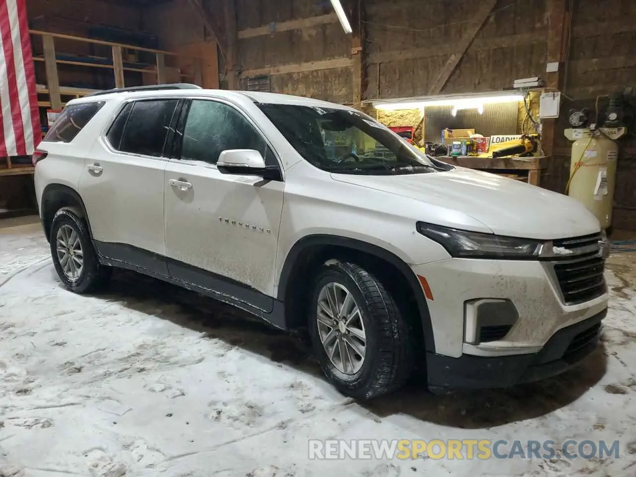 4 Фотография поврежденного автомобиля 1GNEVGKWXNJ108717 CHEVROLET TRAVERSE 2022