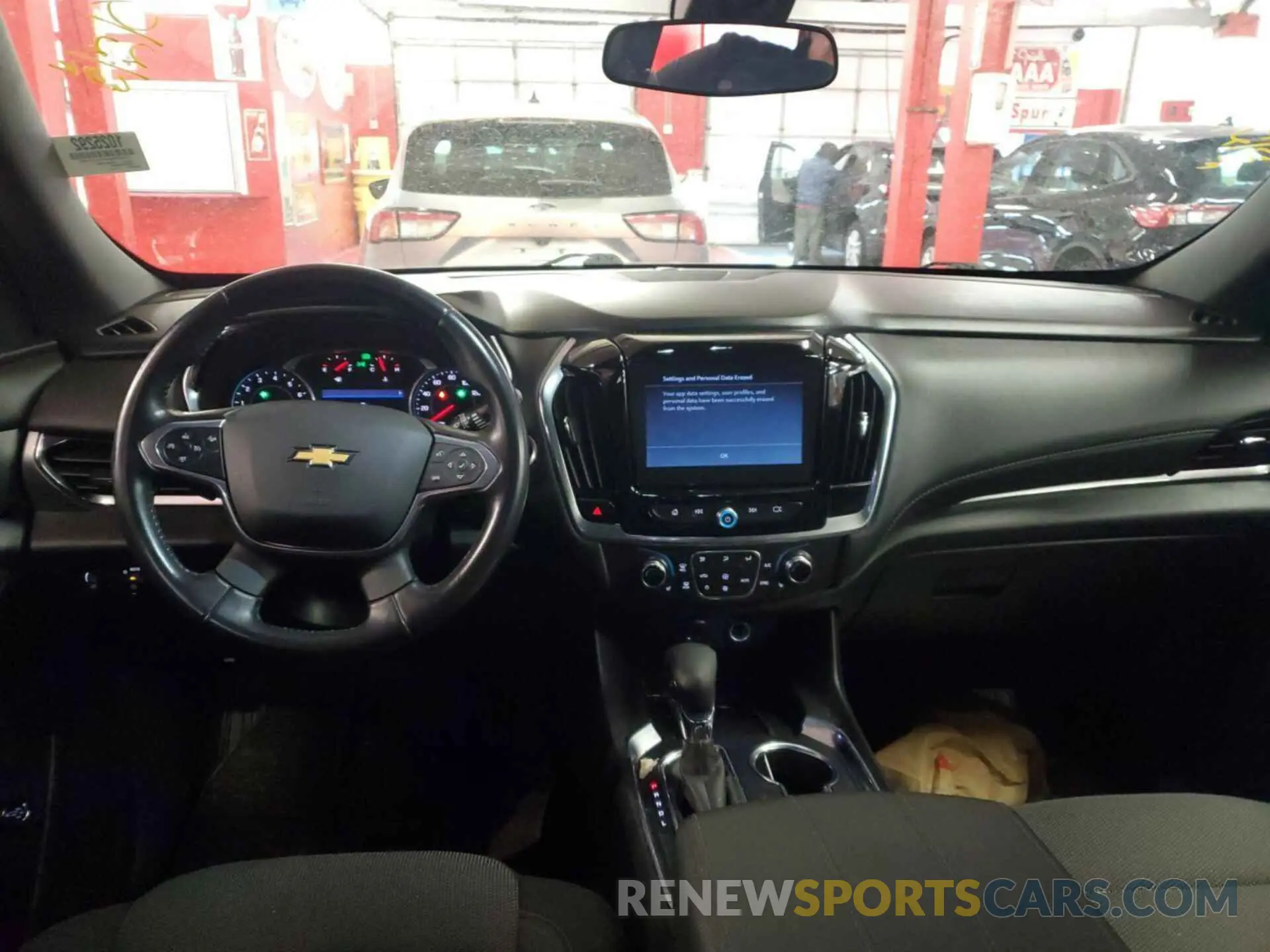 3 Photograph of a damaged car 1GNEVGKWXNJ141202 CHEVROLET TRAVERSE 2022