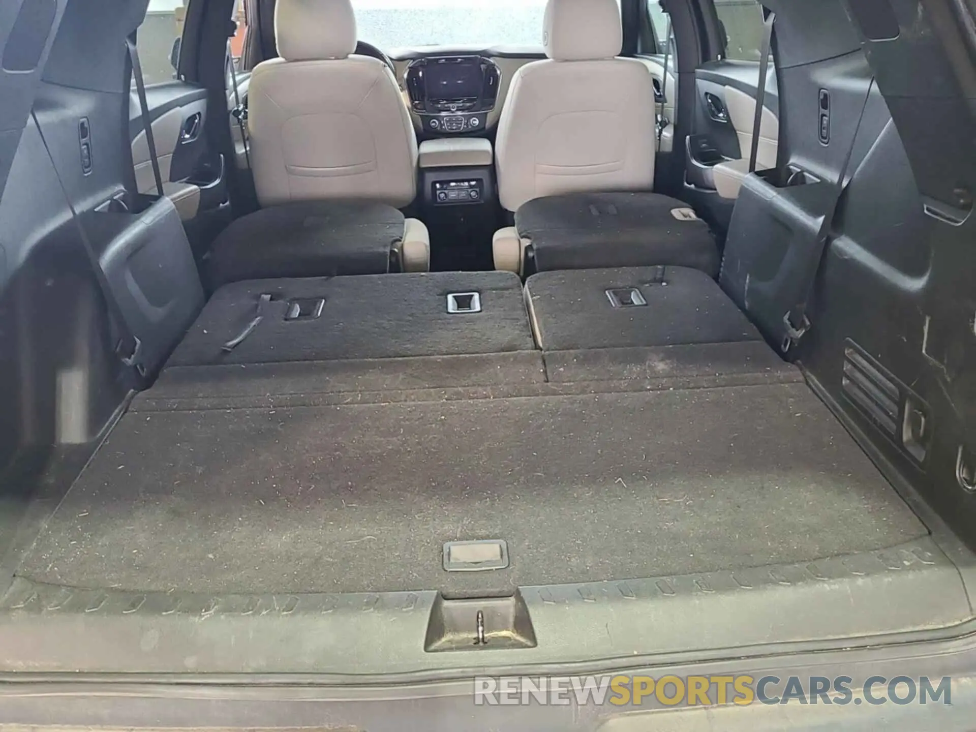 19 Фотография поврежденного автомобиля 1GNEVGKWXNJ177262 CHEVROLET TRAVERSE 2022