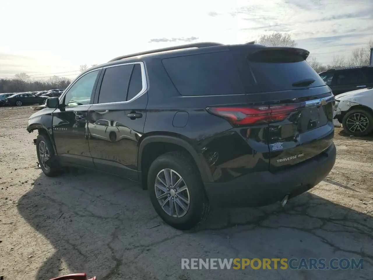 2 Фотография поврежденного автомобиля 1GNEVHKW0NJ149492 CHEVROLET TRAVERSE 2022