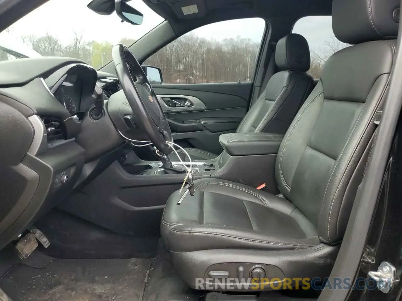 7 Photograph of a damaged car 1GNEVHKW0NJ153624 CHEVROLET TRAVERSE 2022