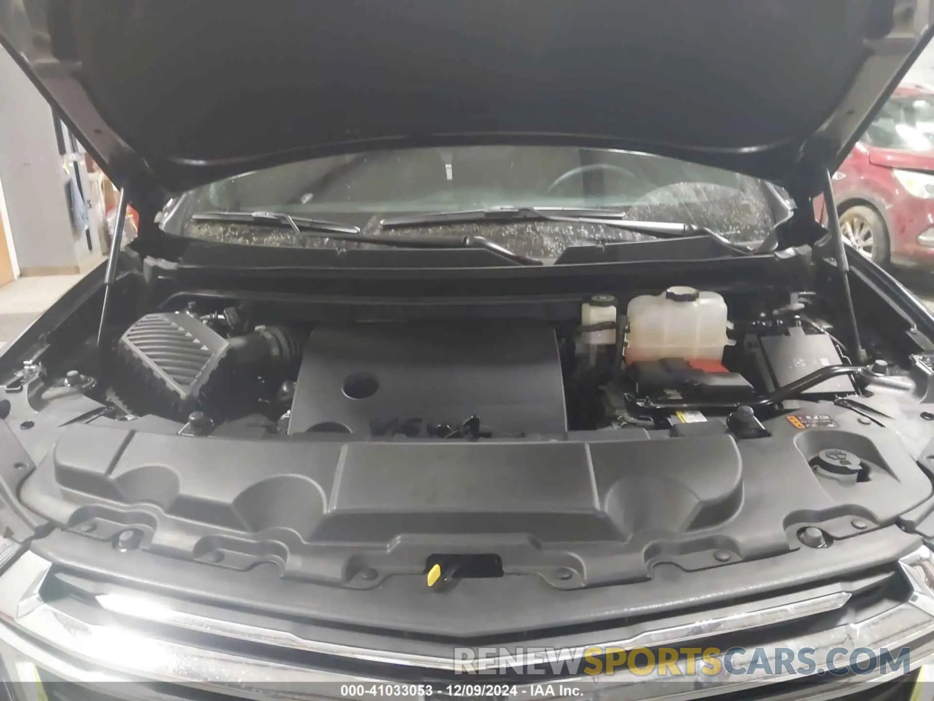 10 Photograph of a damaged car 1GNEVHKW3NJ124361 CHEVROLET TRAVERSE 2022