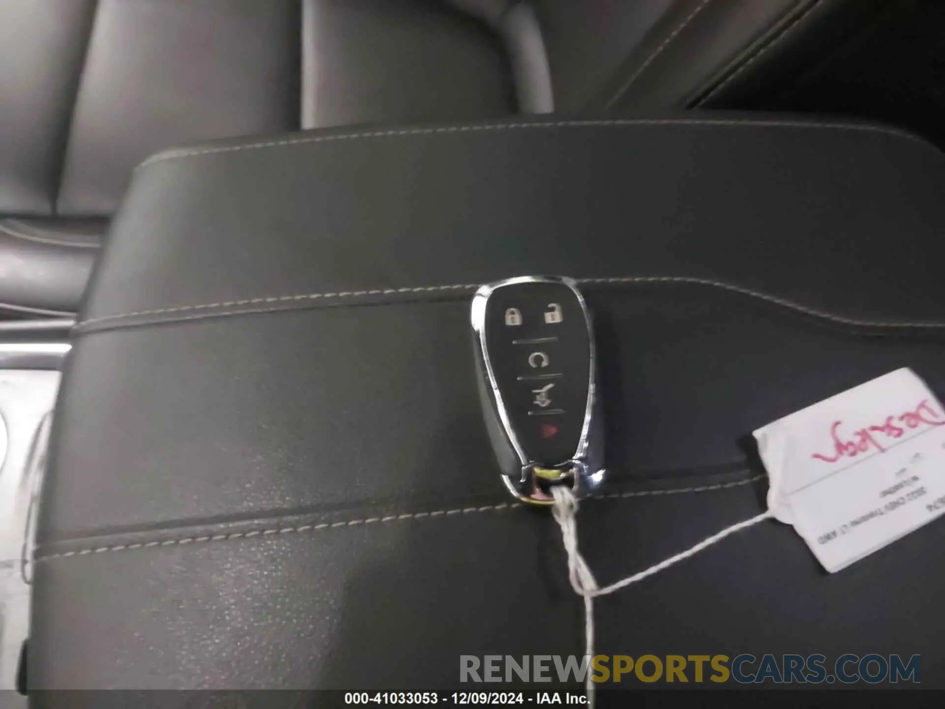 11 Photograph of a damaged car 1GNEVHKW3NJ124361 CHEVROLET TRAVERSE 2022