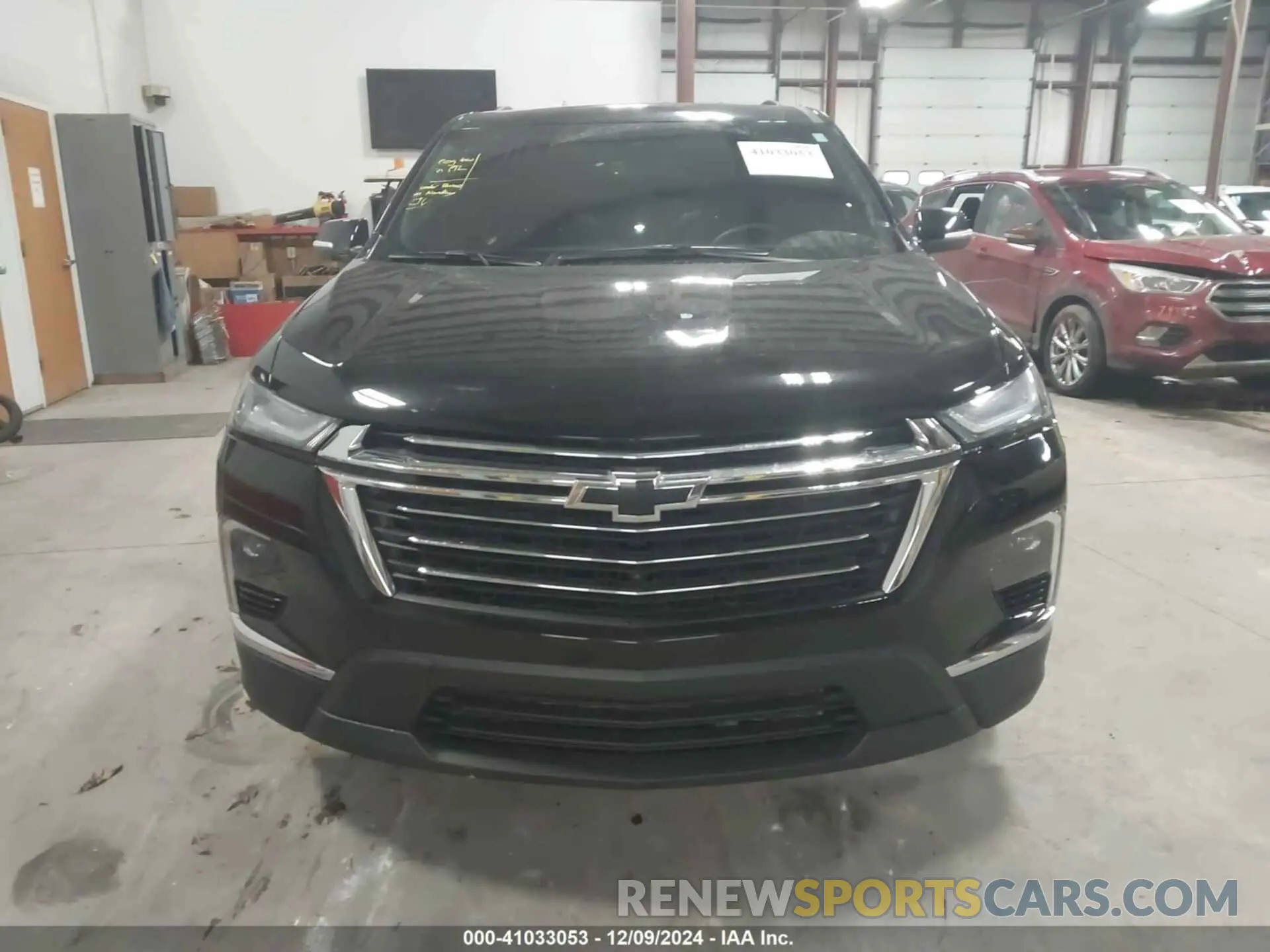 12 Photograph of a damaged car 1GNEVHKW3NJ124361 CHEVROLET TRAVERSE 2022