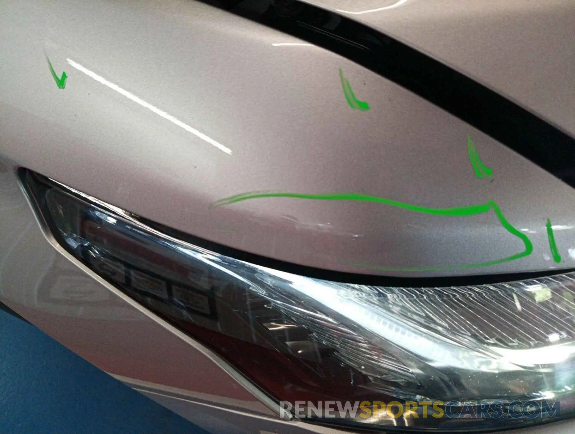 5 Photograph of a damaged car 1GNEVHKW5NJ151576 CHEVROLET TRAVERSE 2022