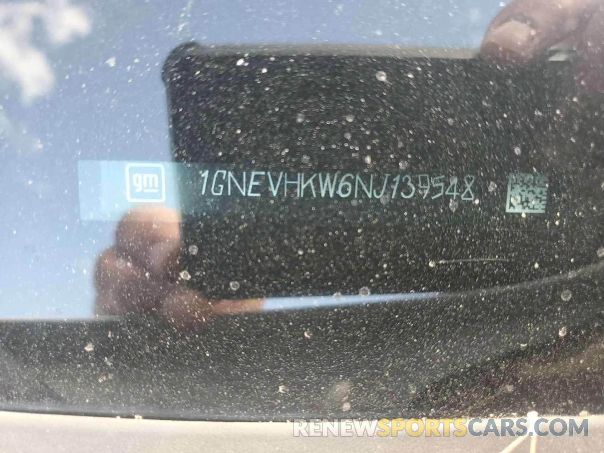 7 Photograph of a damaged car 1GNEVHKW6NJ139548 CHEVROLET TRAVERSE 2022
