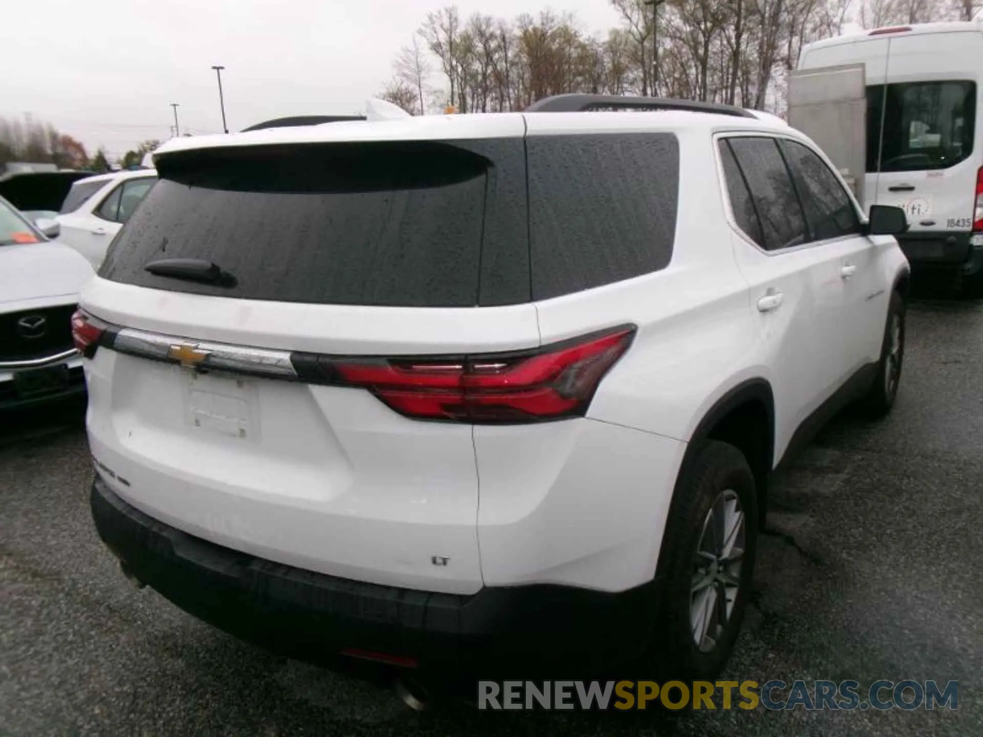 12 Photograph of a damaged car 1GNEVHKW6NJ187230 CHEVROLET TRAVERSE 2022