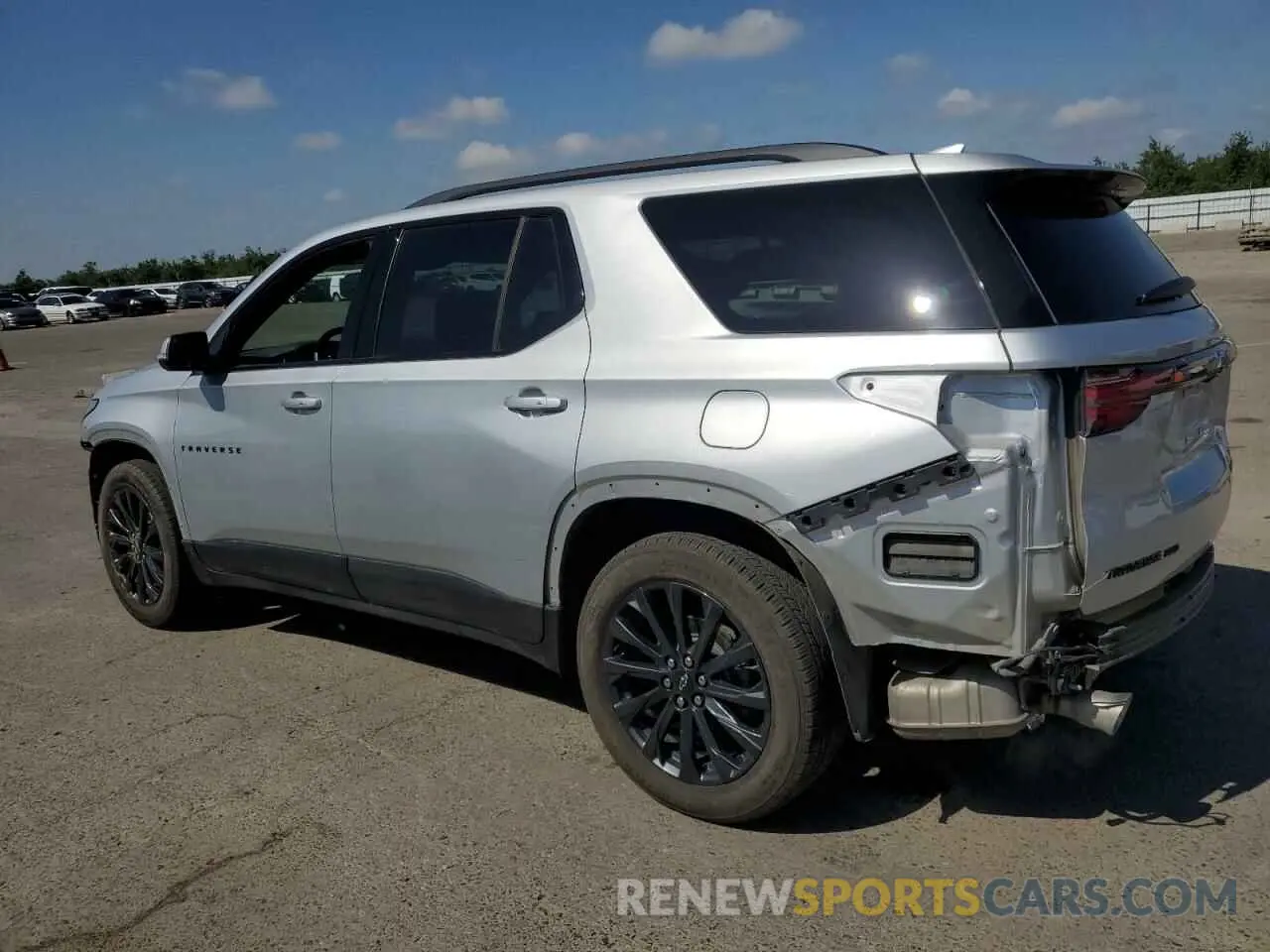 2 Фотография поврежденного автомобиля 1GNEVJKW7NJ104752 CHEVROLET TRAVERSE 2022
