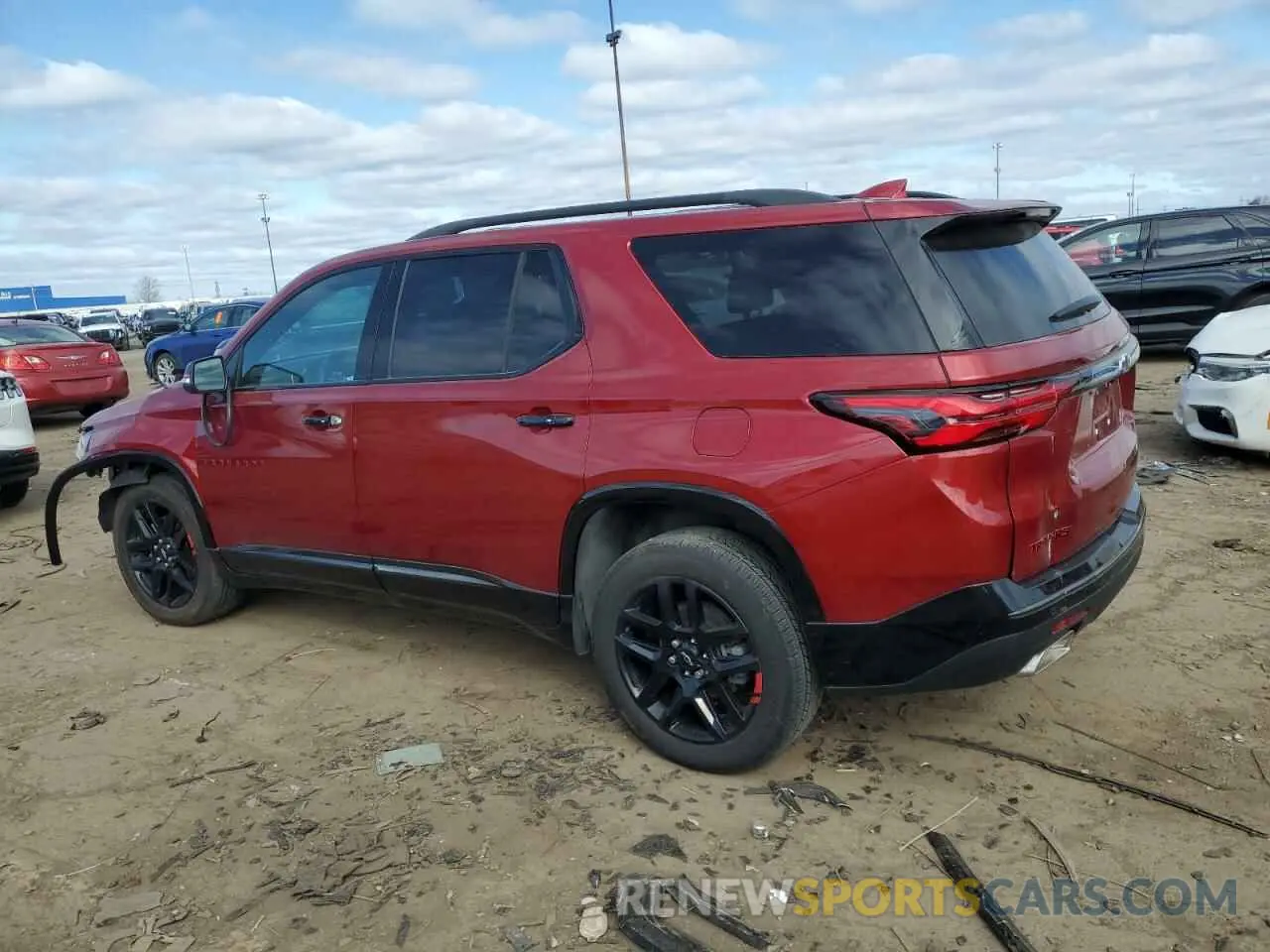 2 Photograph of a damaged car 1GNEVKKW2NJ132898 CHEVROLET TRAVERSE 2022