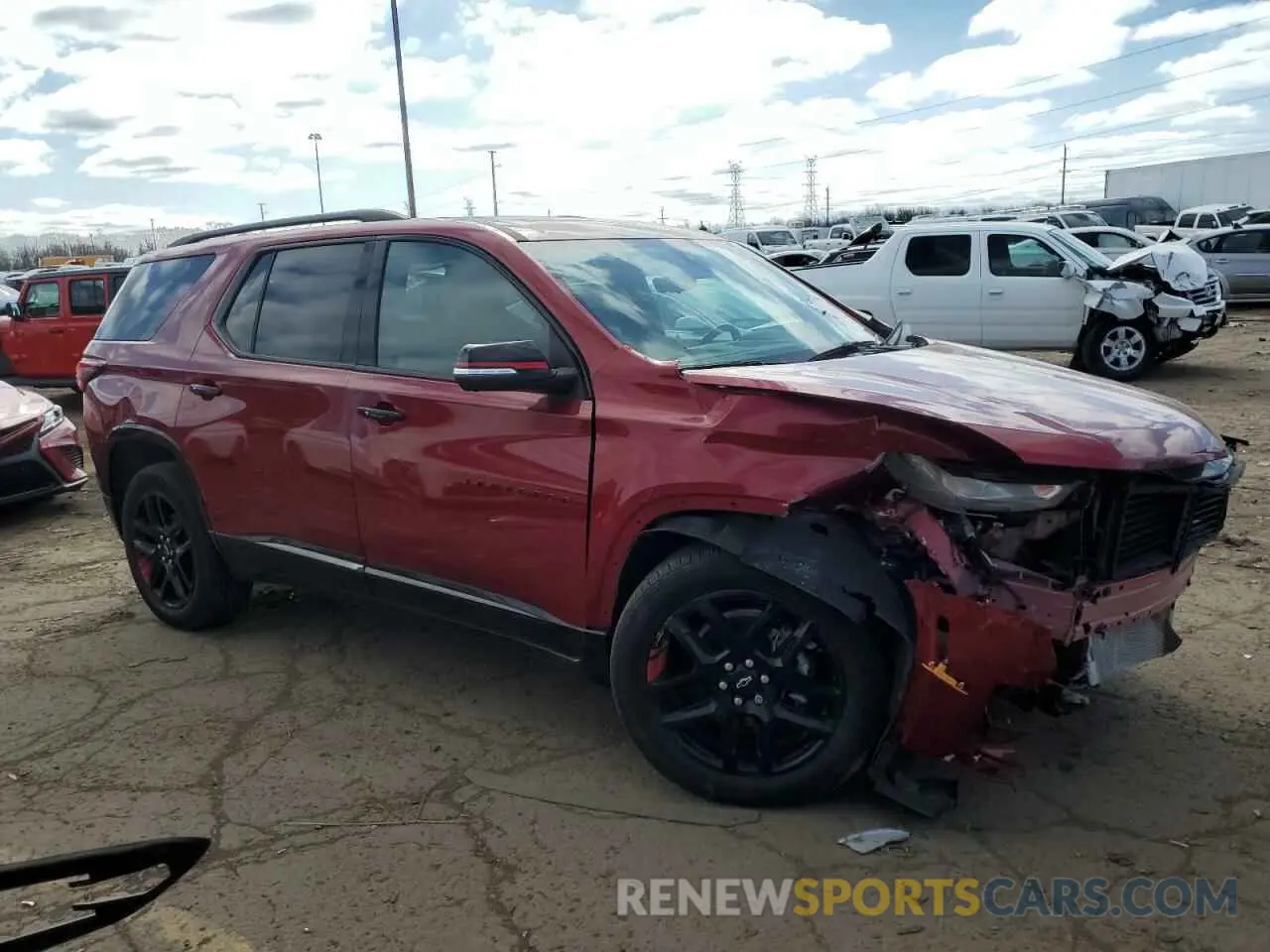 4 Photograph of a damaged car 1GNEVKKW2NJ132898 CHEVROLET TRAVERSE 2022