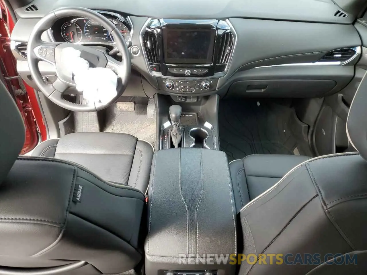 8 Photograph of a damaged car 1GNEVKKW2NJ132898 CHEVROLET TRAVERSE 2022