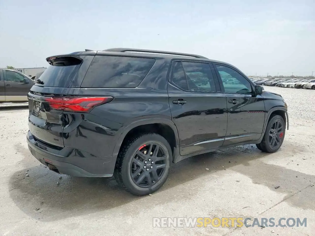 3 Фотография поврежденного автомобиля 1GNEVKKW3NJ123529 CHEVROLET TRAVERSE 2022