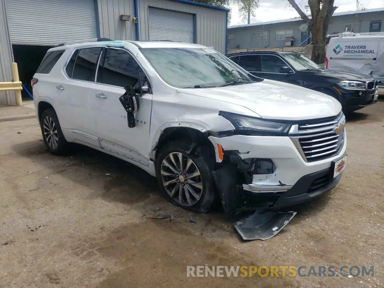 4 Фотография поврежденного автомобиля 1GNEVKKW3NJ124289 CHEVROLET TRAVERSE 2022