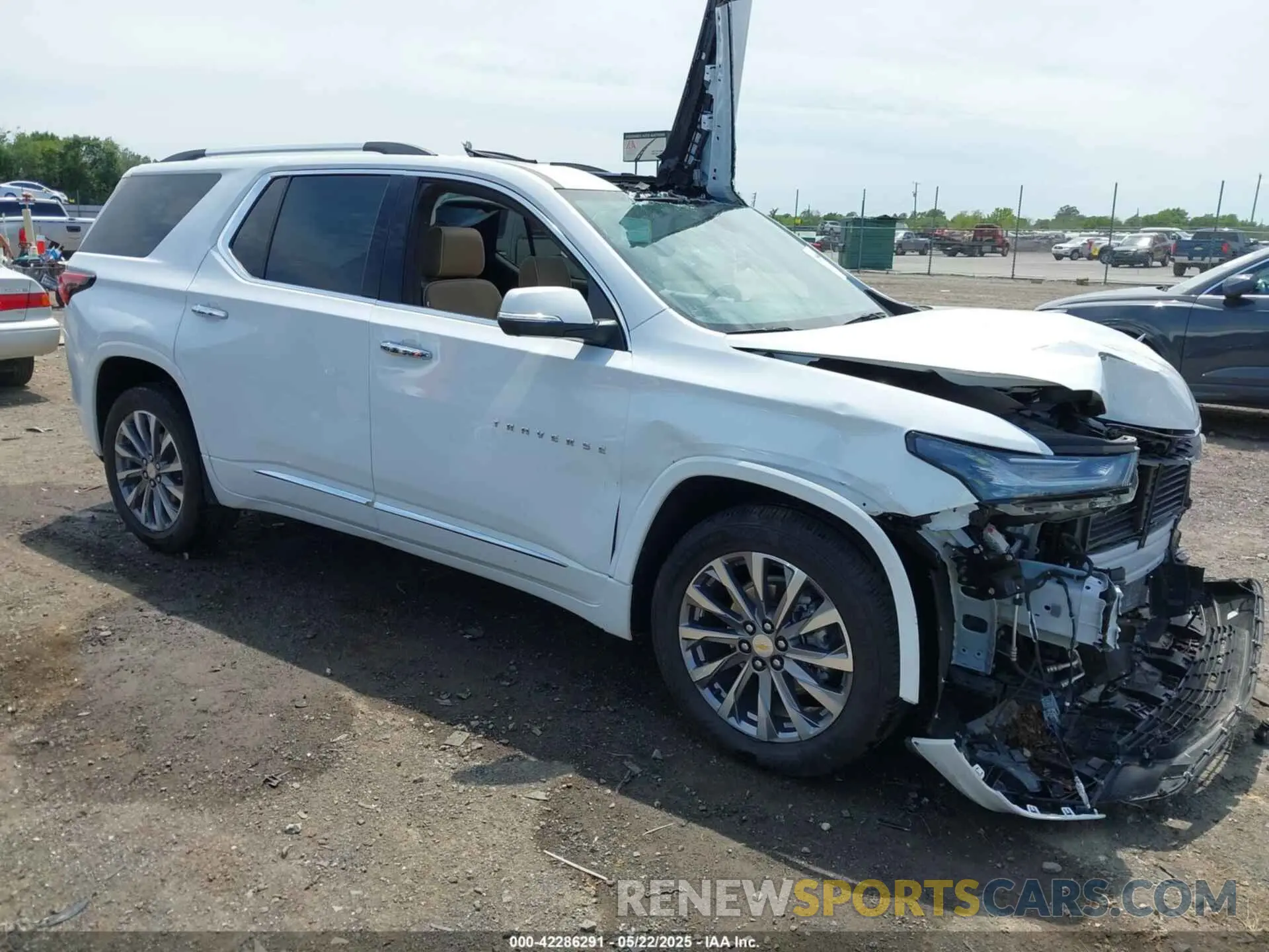1 Фотография поврежденного автомобиля 1GNEVKKW4NJ191323 CHEVROLET TRAVERSE 2022