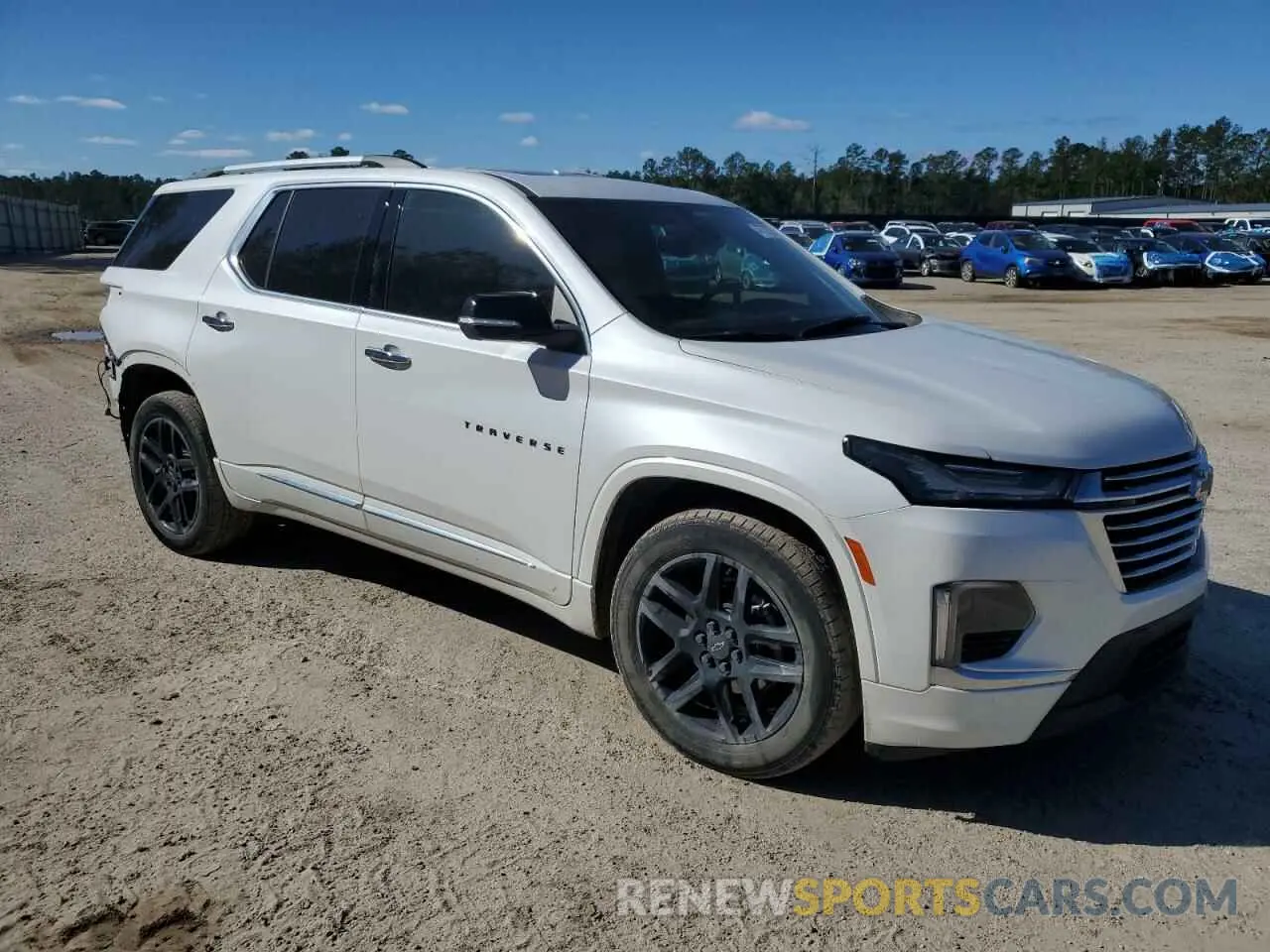 4 Фотография поврежденного автомобиля 1GNEVKKW7NJ181417 CHEVROLET TRAVERSE 2022