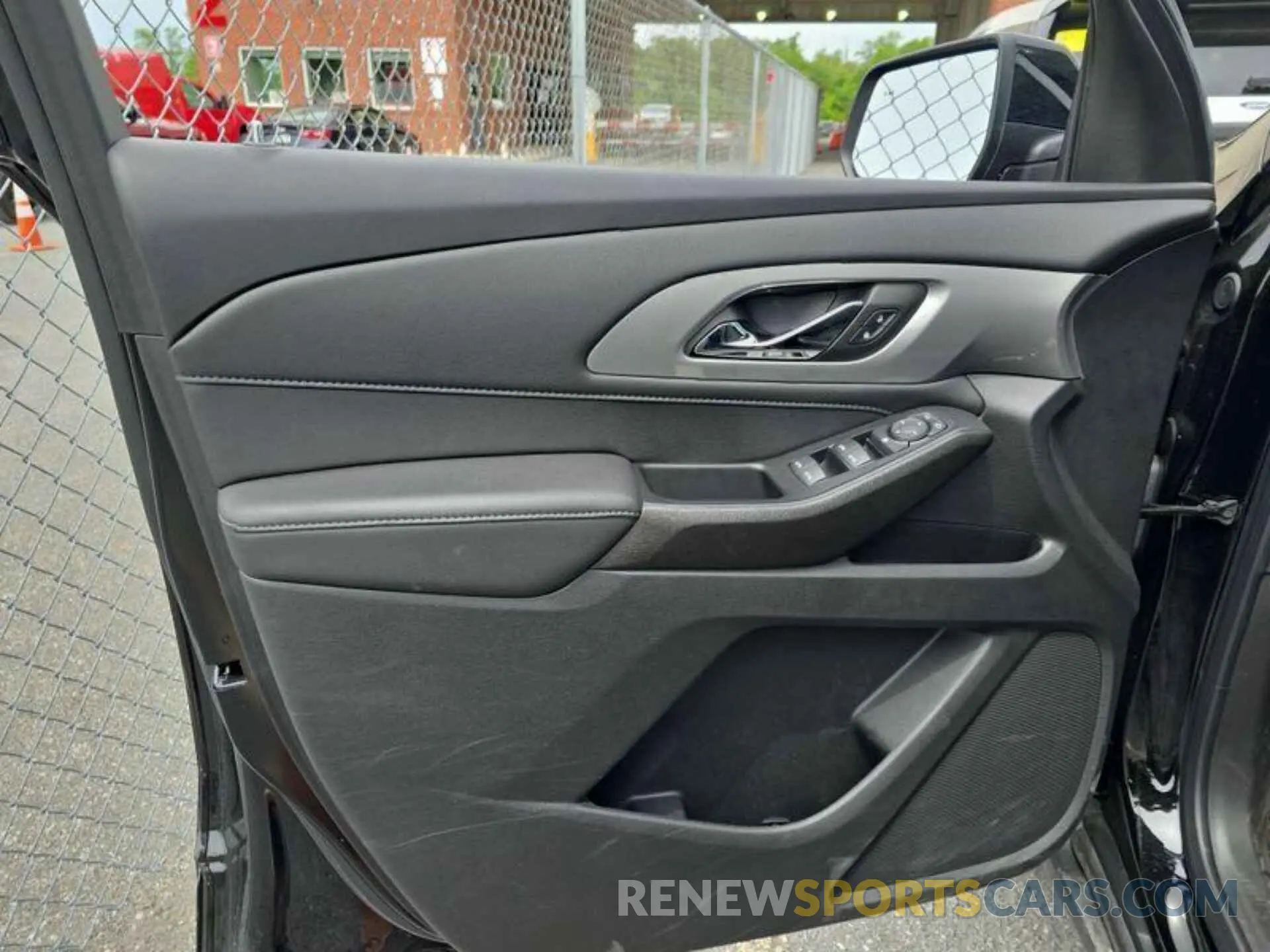 10 Фотография поврежденного автомобиля 1GNEVMKW4NJ123597 CHEVROLET TRAVERSE 2022
