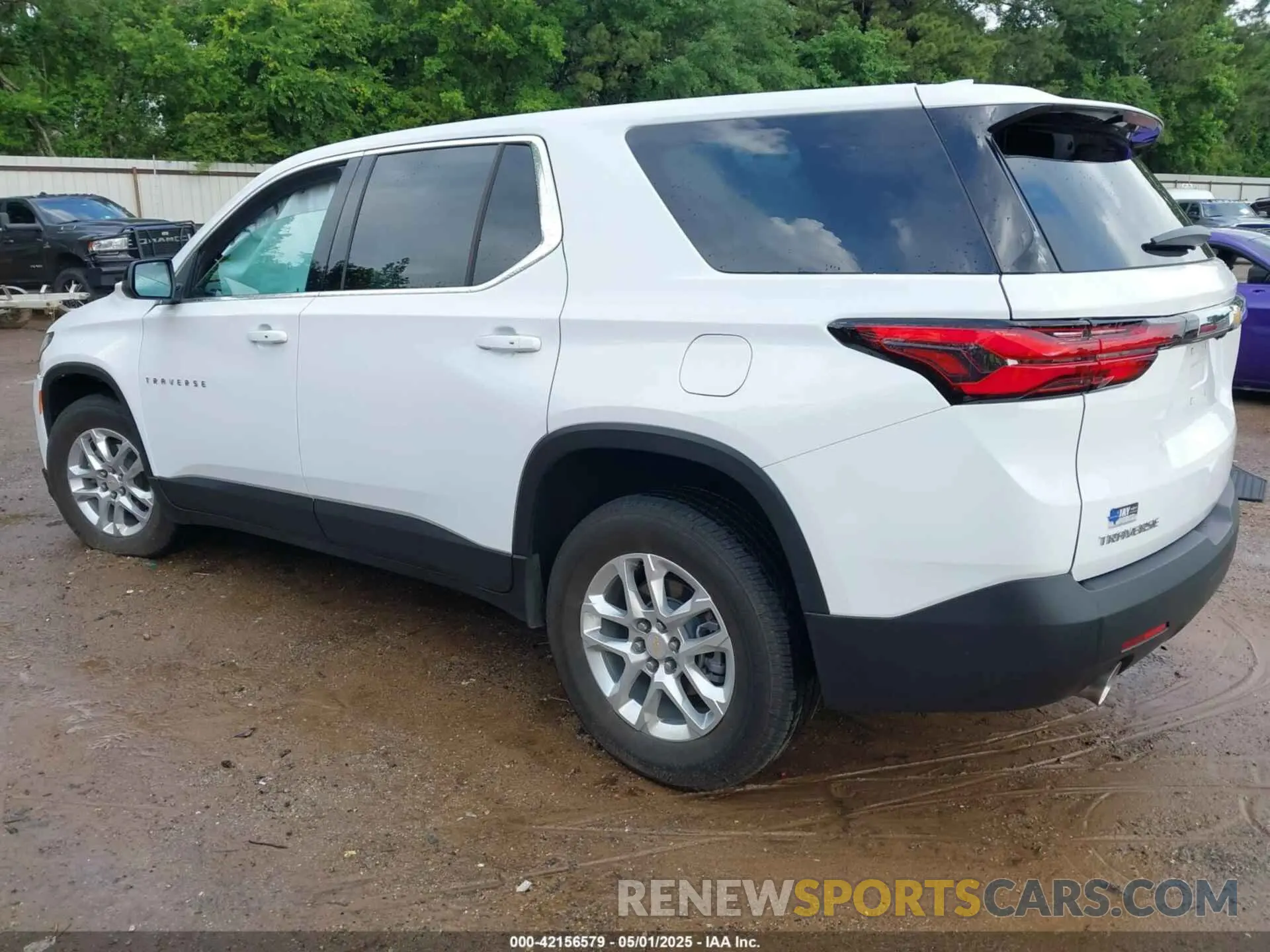3 Photograph of a damaged car 1GNERFKW0PJ328742 CHEVROLET TRAVERSE 2023