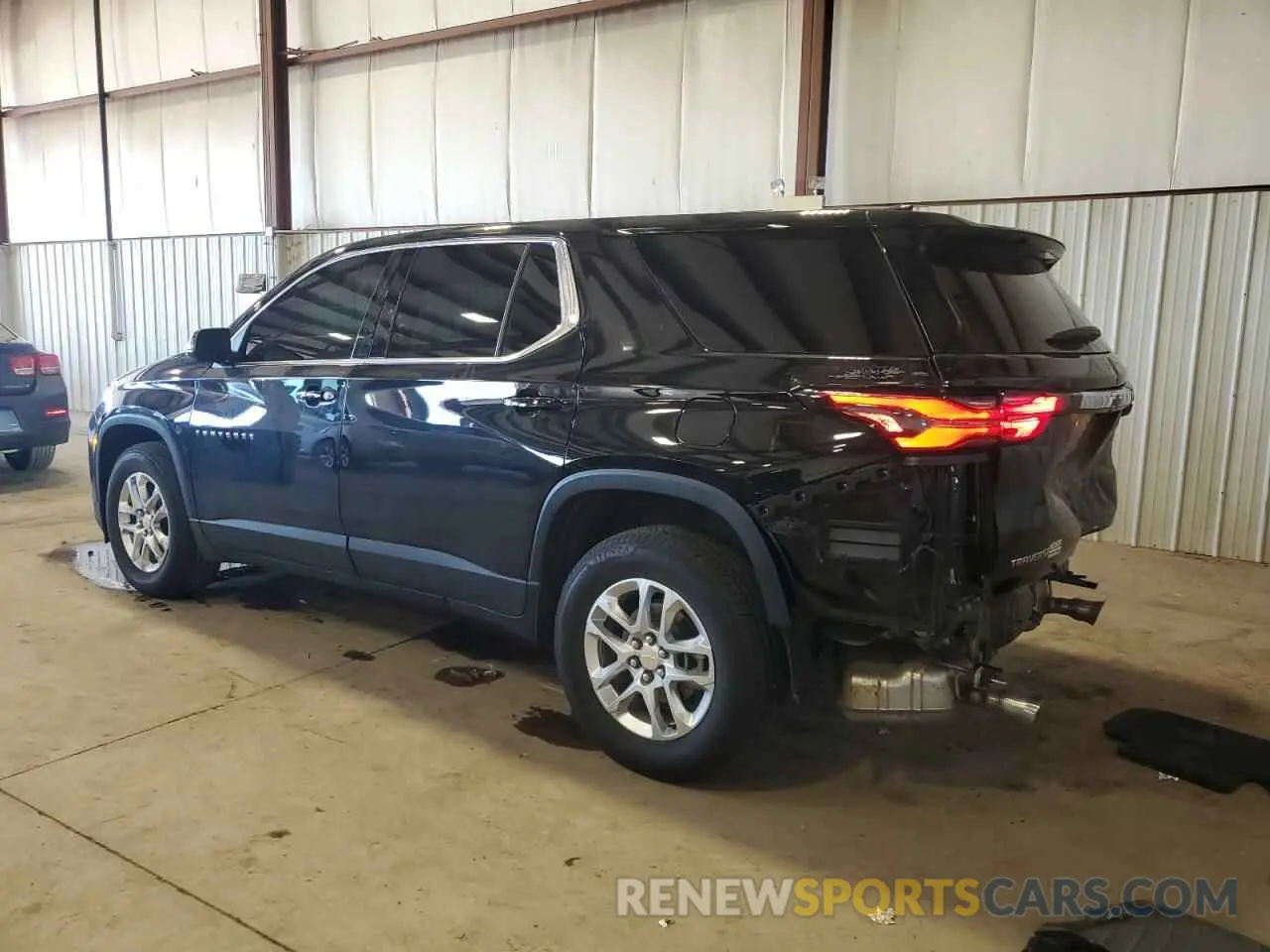 2 Фотография поврежденного автомобиля 1GNERFKW2PJ336888 CHEVROLET TRAVERSE 2023