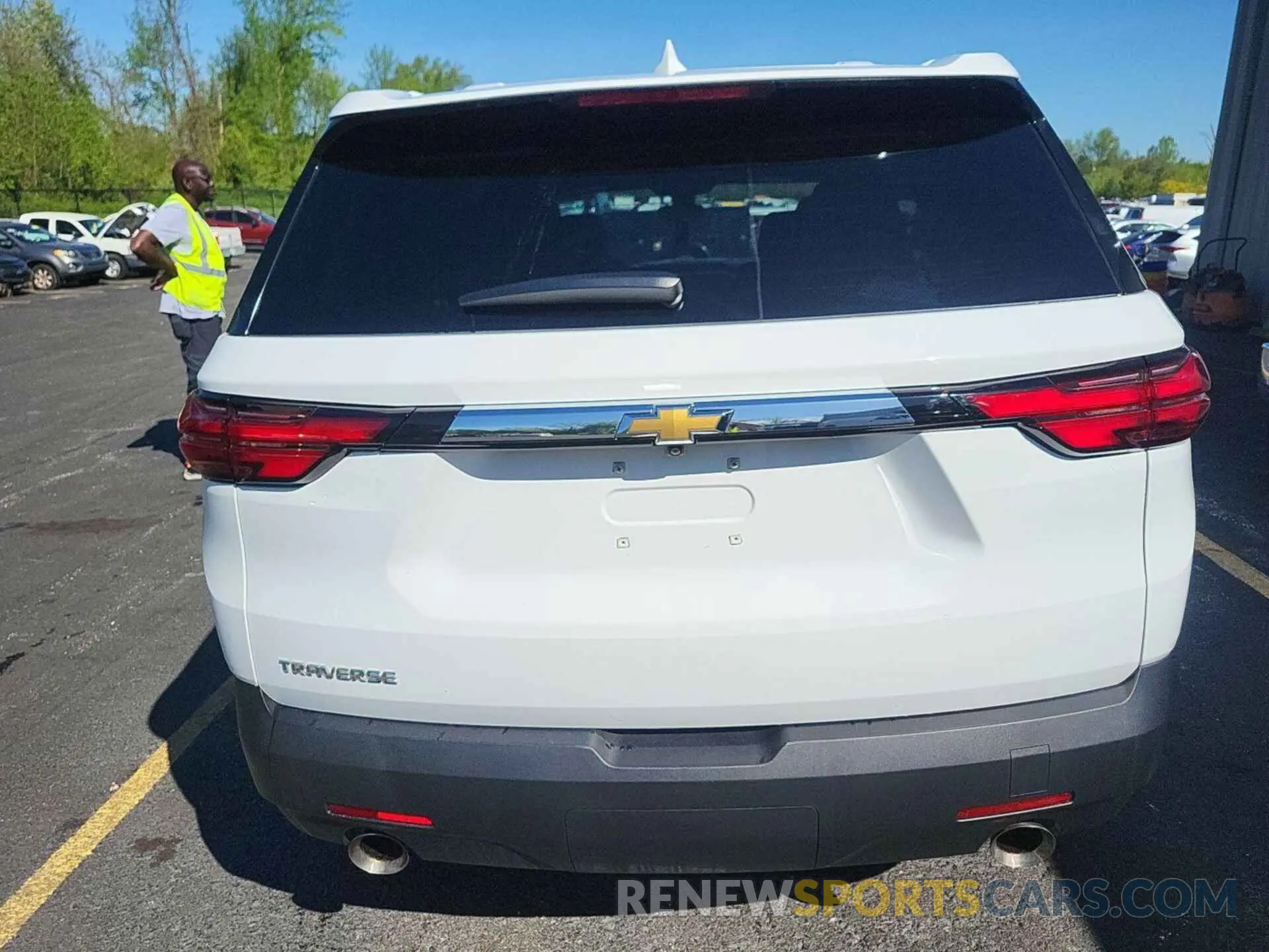 16 Фотография поврежденного автомобиля 1GNERFKW3PJ114117 CHEVROLET TRAVERSE 2023