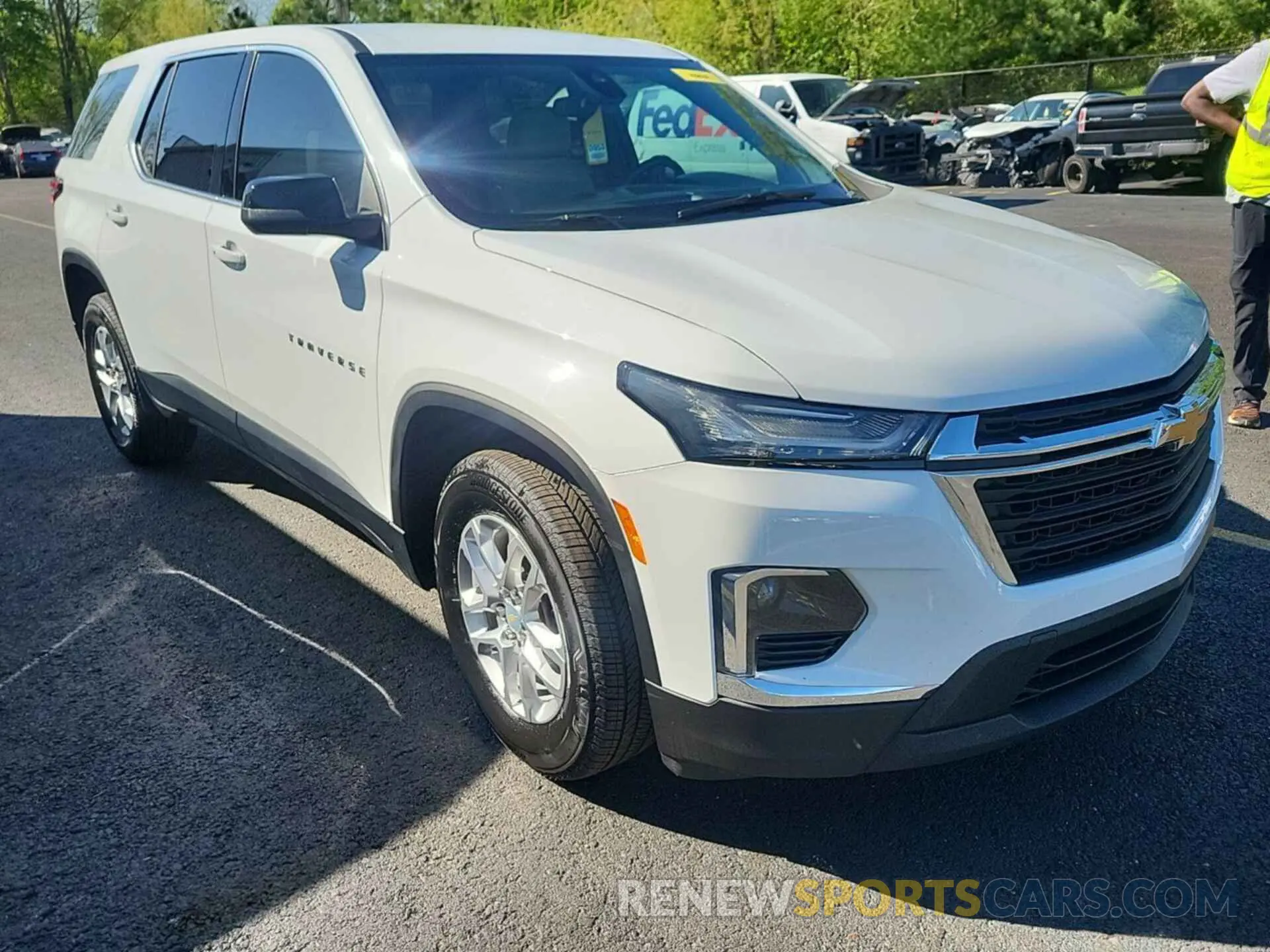 18 Фотография поврежденного автомобиля 1GNERFKW3PJ114117 CHEVROLET TRAVERSE 2023