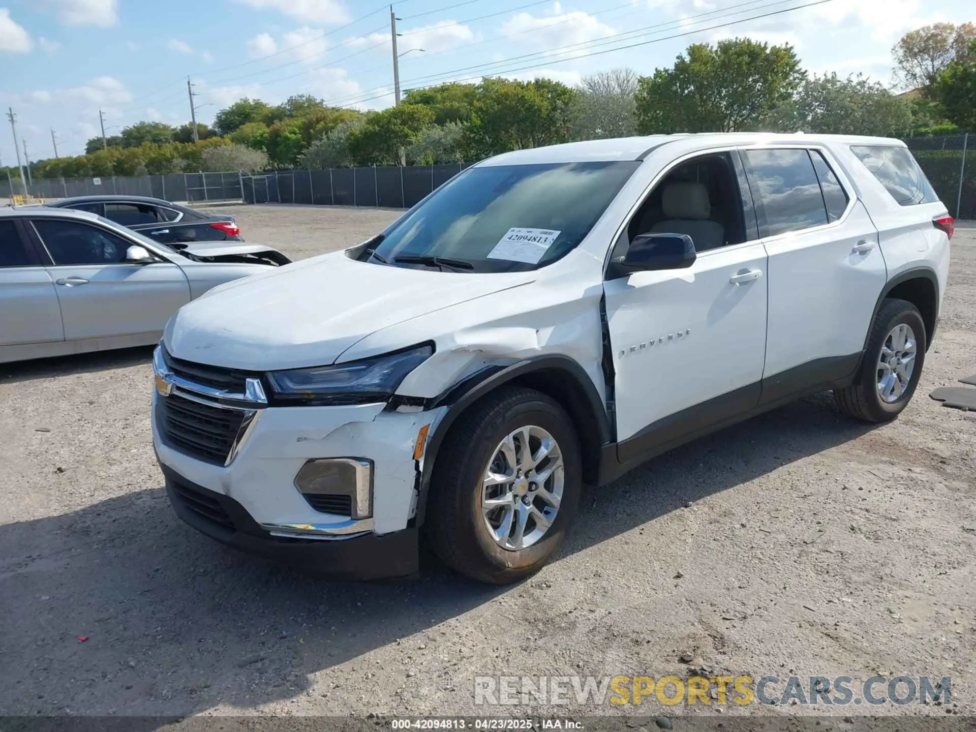 2 Photograph of a damaged car 1GNERFKW5PJ254895 CHEVROLET TRAVERSE 2023