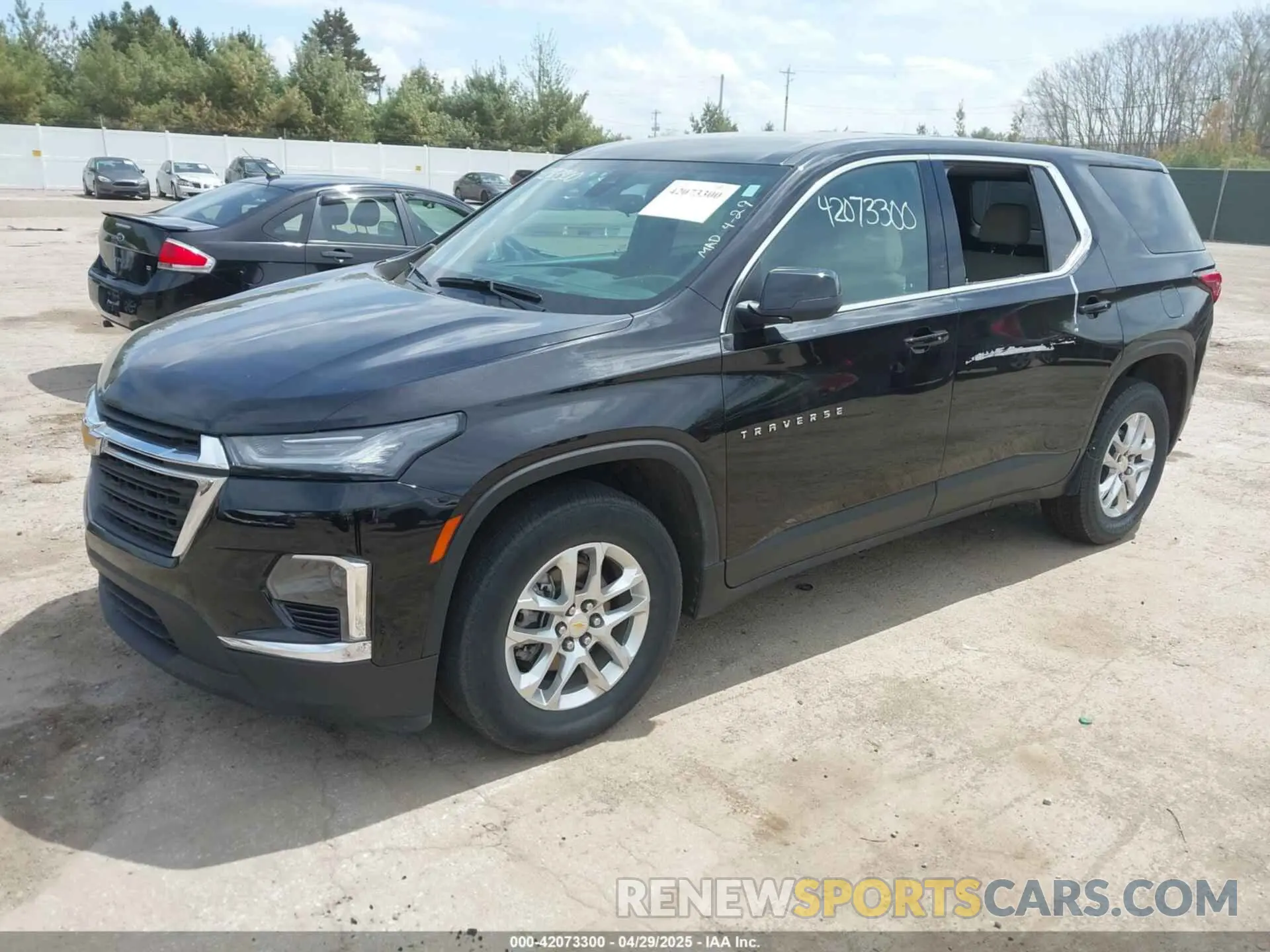 2 Фотография поврежденного автомобиля 1GNERFKW6PJ103791 CHEVROLET TRAVERSE 2023