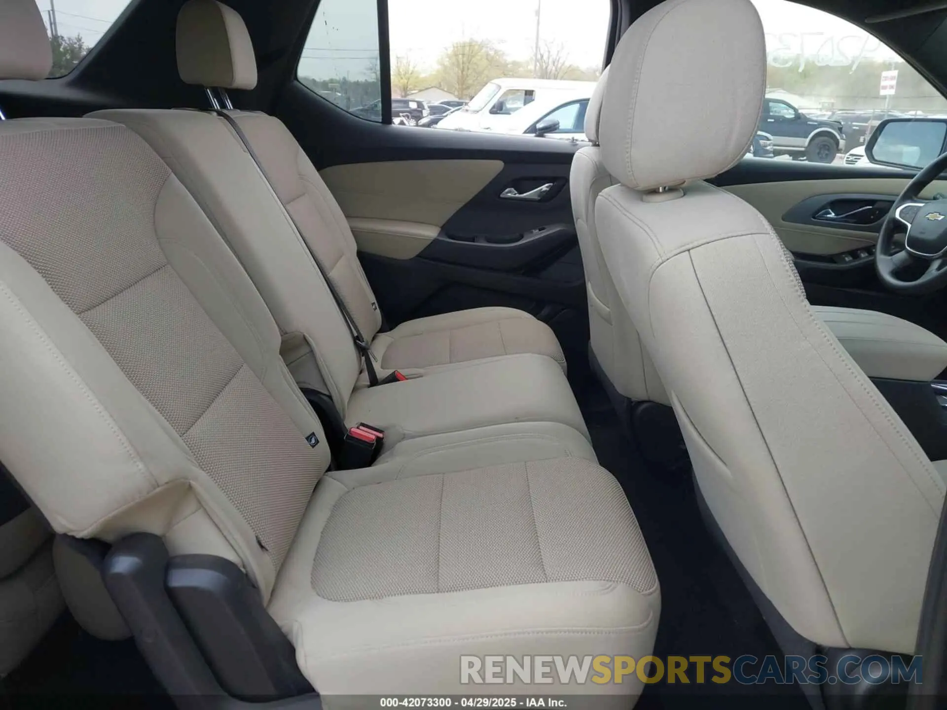 8 Фотография поврежденного автомобиля 1GNERFKW6PJ103791 CHEVROLET TRAVERSE 2023