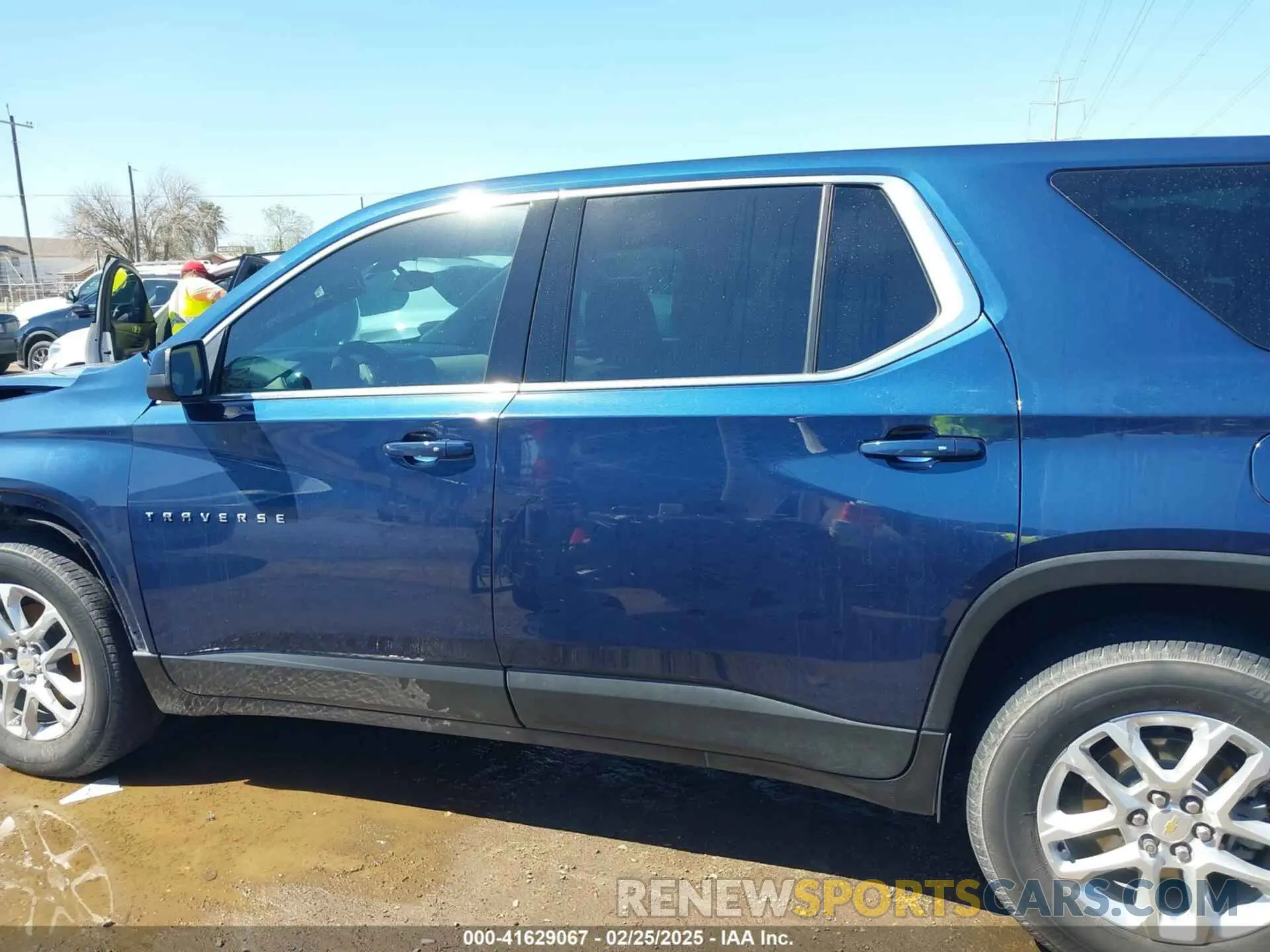 15 Photograph of a damaged car 1GNERFKW8PJ191615 CHEVROLET TRAVERSE 2023