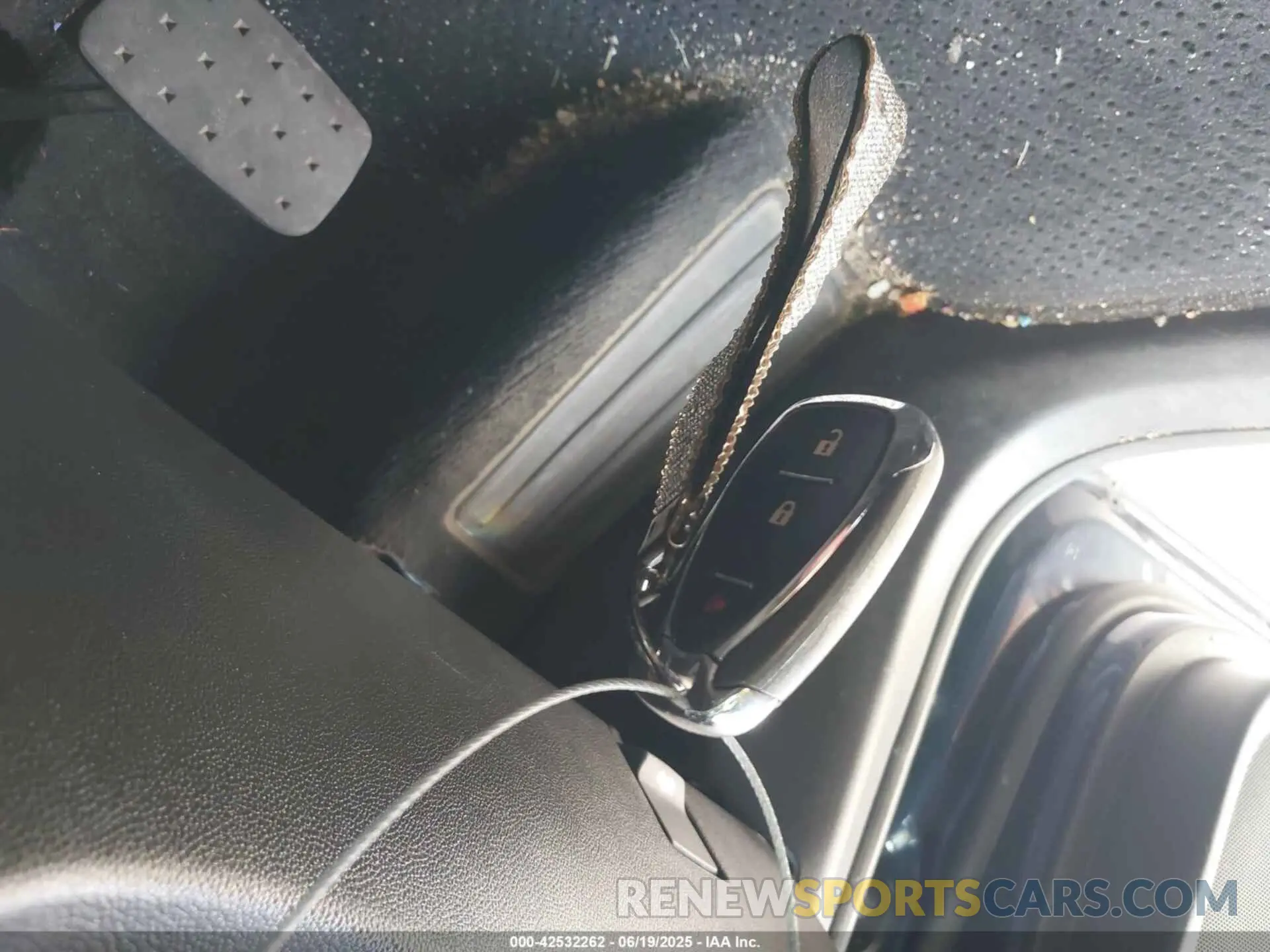 11 Photograph of a damaged car 1GNERFKW8PJ226038 CHEVROLET TRAVERSE 2023