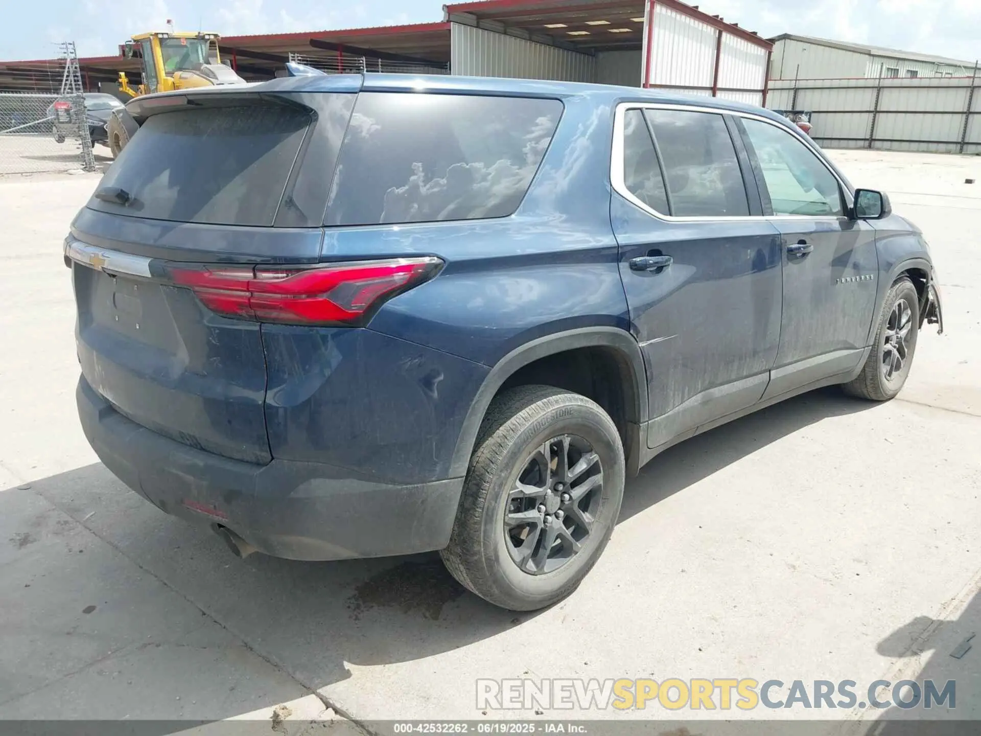 4 Photograph of a damaged car 1GNERFKW8PJ226038 CHEVROLET TRAVERSE 2023