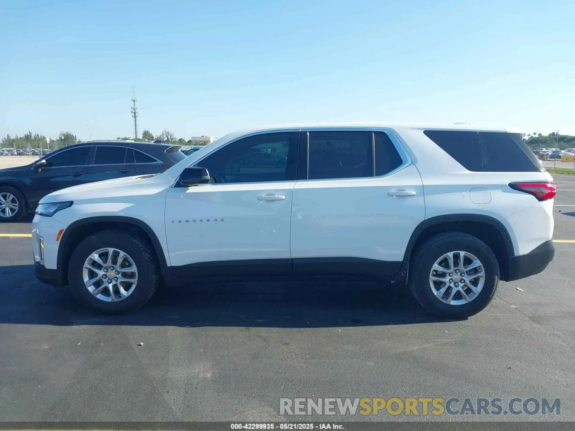 14 Photograph of a damaged car 1GNERFKW8PJ272498 CHEVROLET TRAVERSE 2023