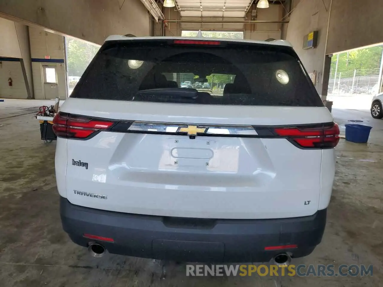 6 Photograph of a damaged car 1GNERGKW0PJ228601 CHEVROLET TRAVERSE 2023