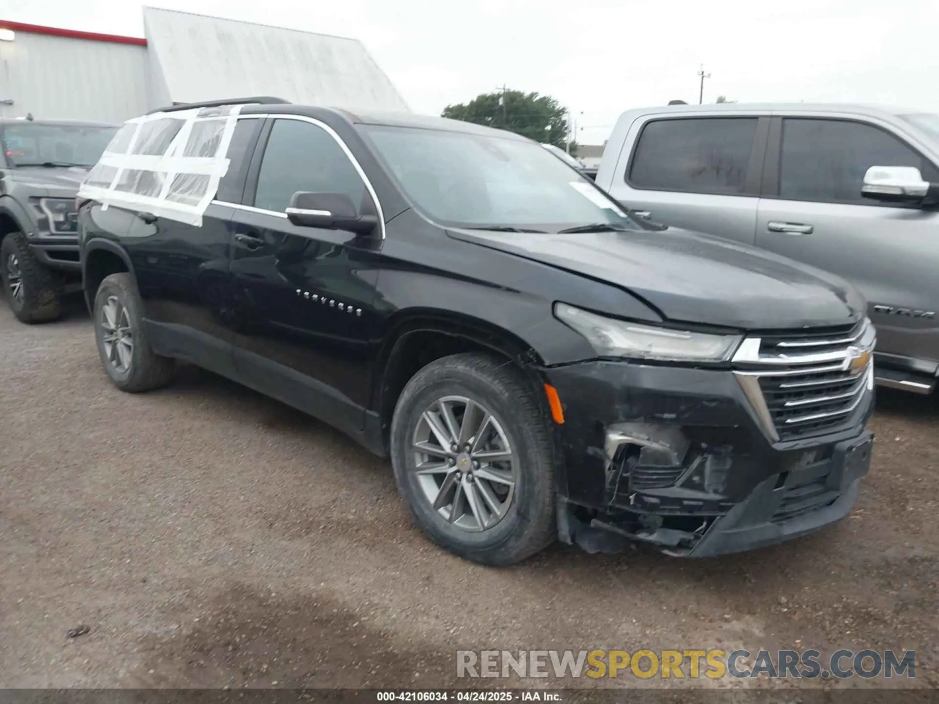 1 Фотография поврежденного автомобиля 1GNERGKW3PJ276061 CHEVROLET TRAVERSE 2023