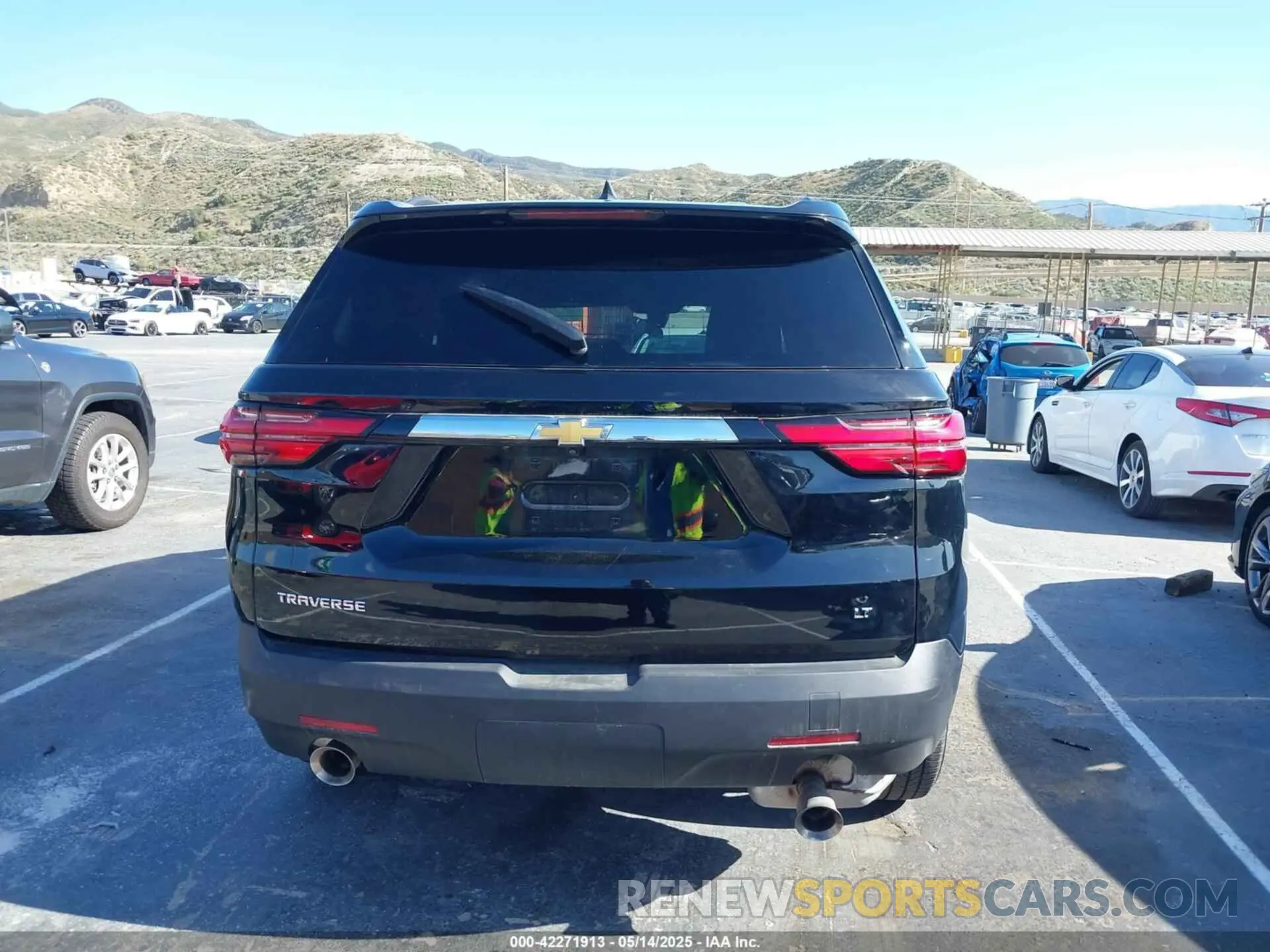 15 Photograph of a damaged car 1GNERGKW4PJ317961 CHEVROLET TRAVERSE 2023