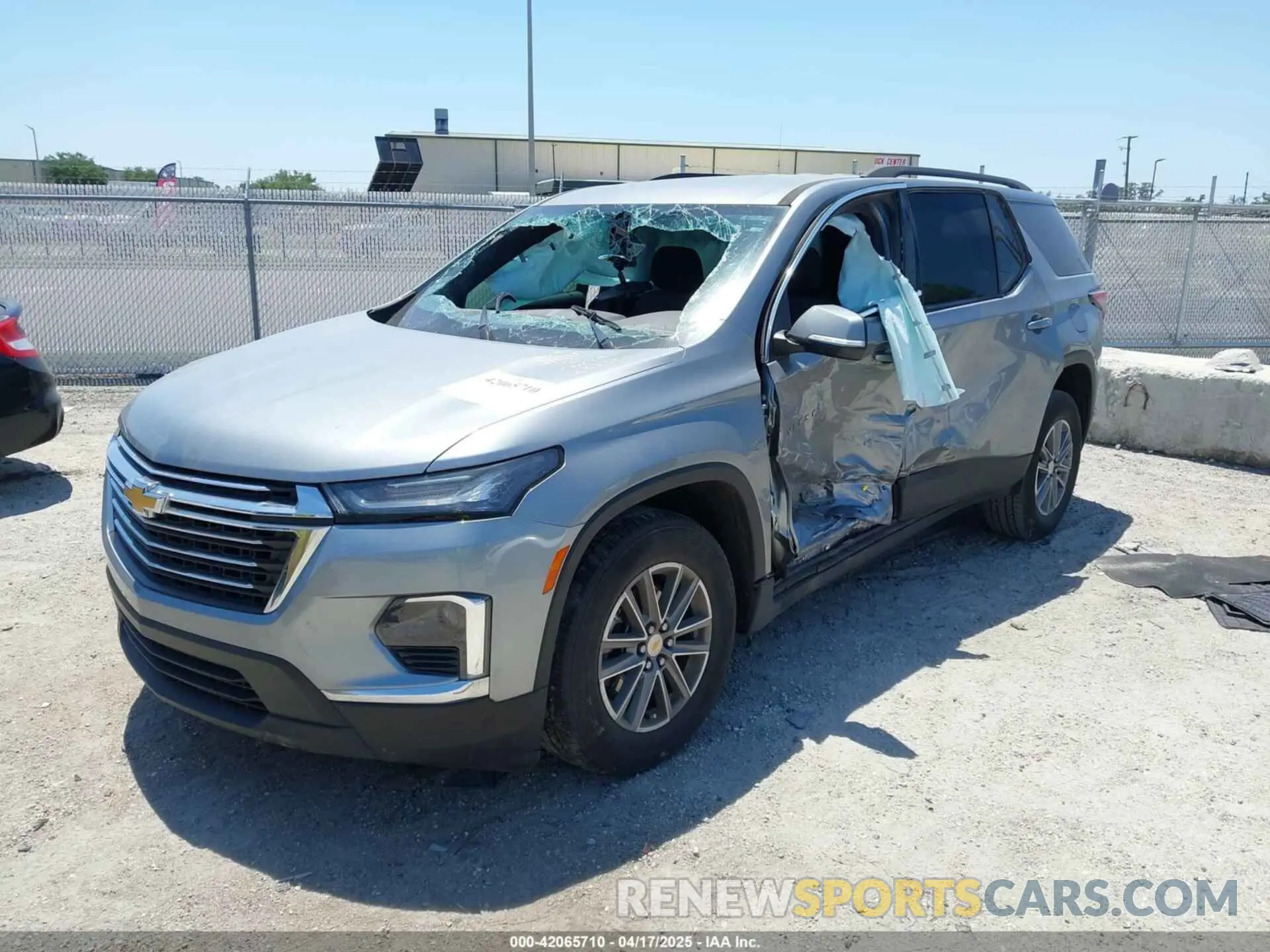 2 Фотография поврежденного автомобиля 1GNERGKW5PJ248875 CHEVROLET TRAVERSE 2023