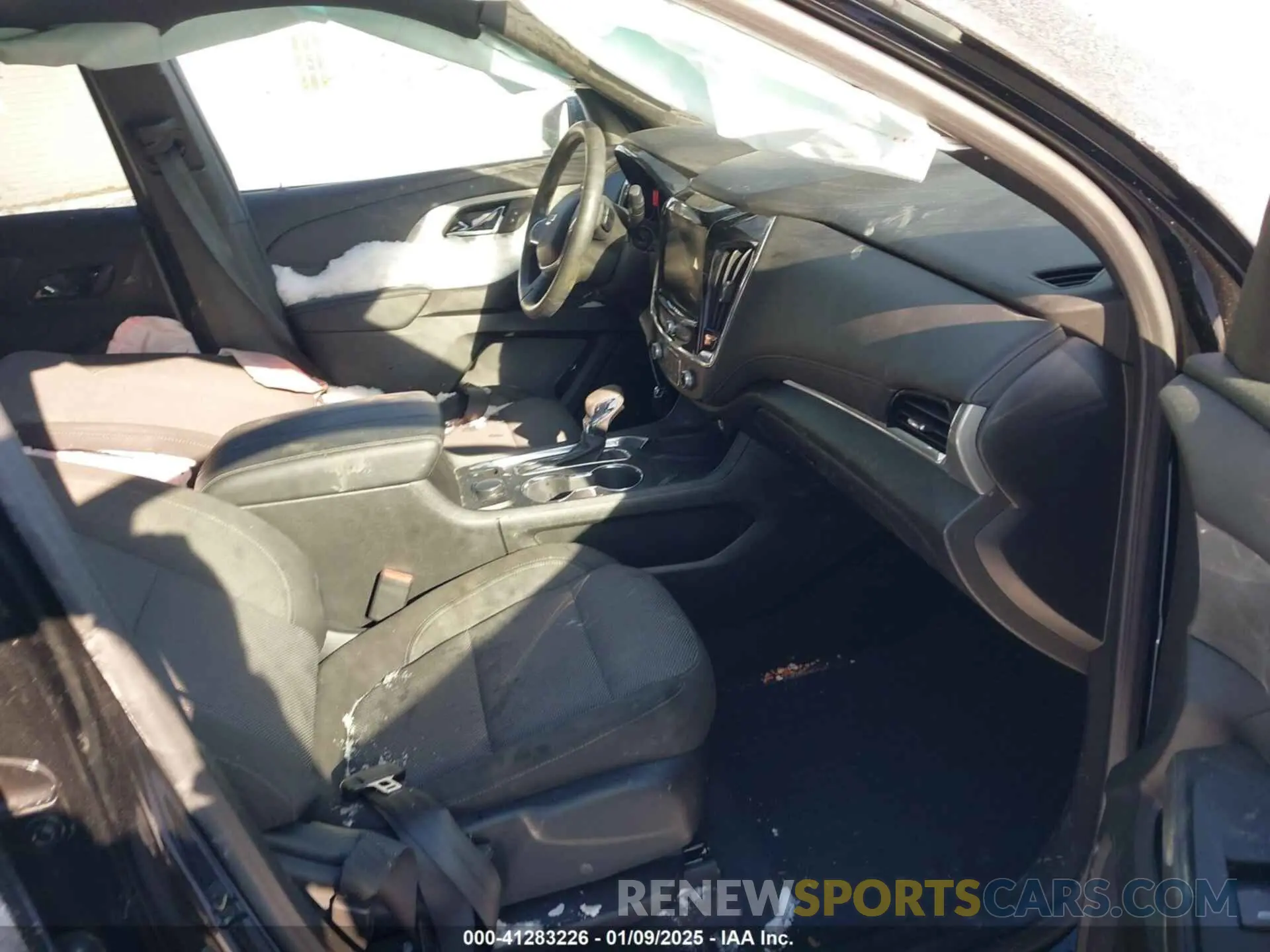 5 Photograph of a damaged car 1GNERGKW6PJ182496 CHEVROLET TRAVERSE 2023