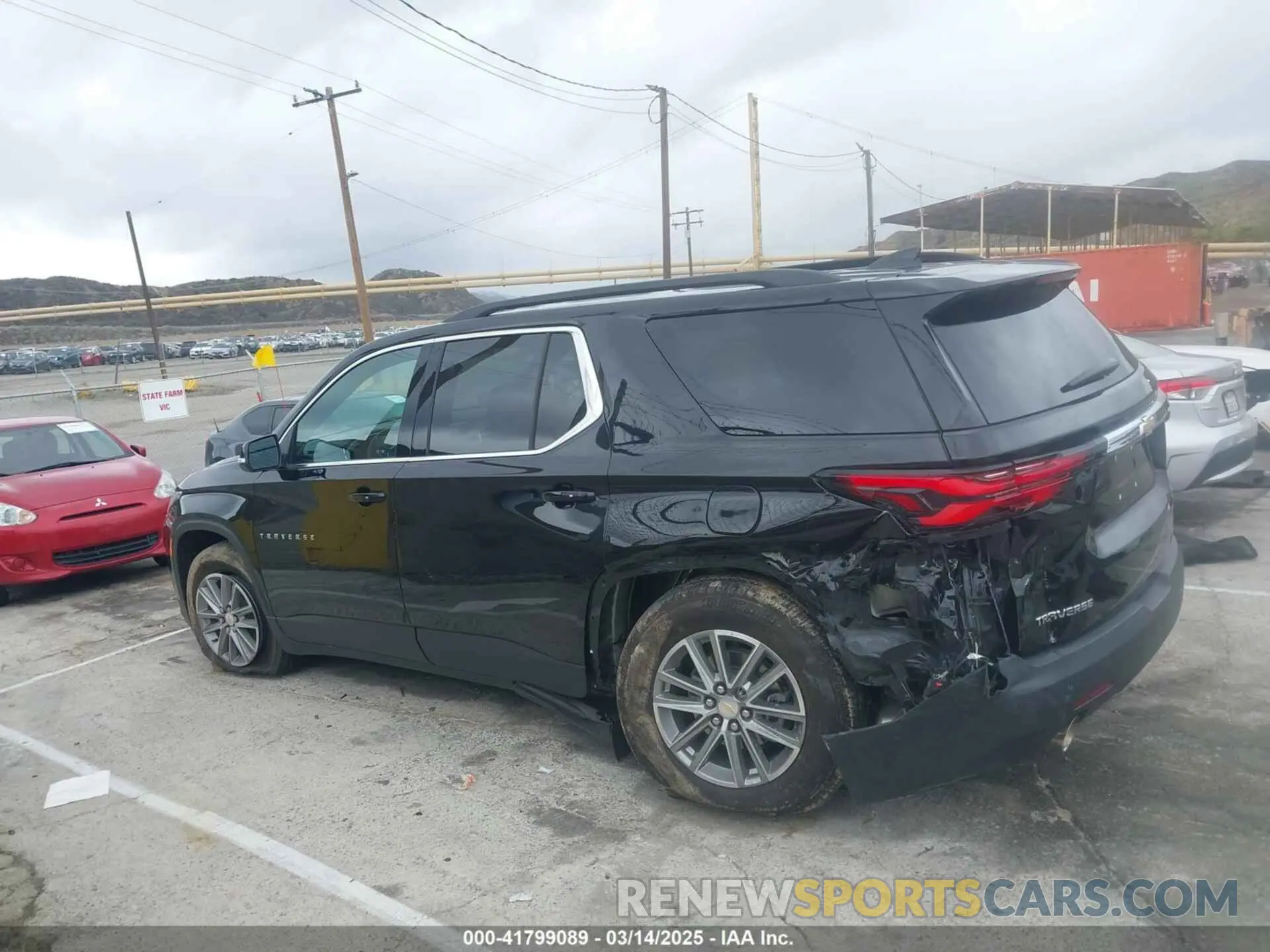 14 Фотография поврежденного автомобиля 1GNERGKW8PJ134174 CHEVROLET TRAVERSE 2023