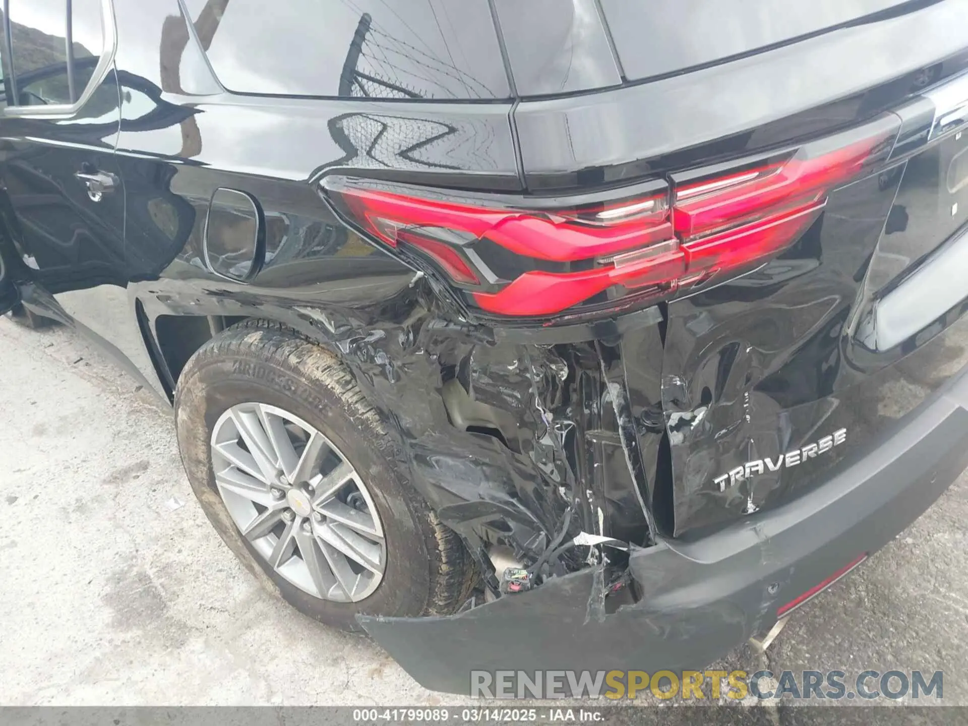 6 Фотография поврежденного автомобиля 1GNERGKW8PJ134174 CHEVROLET TRAVERSE 2023
