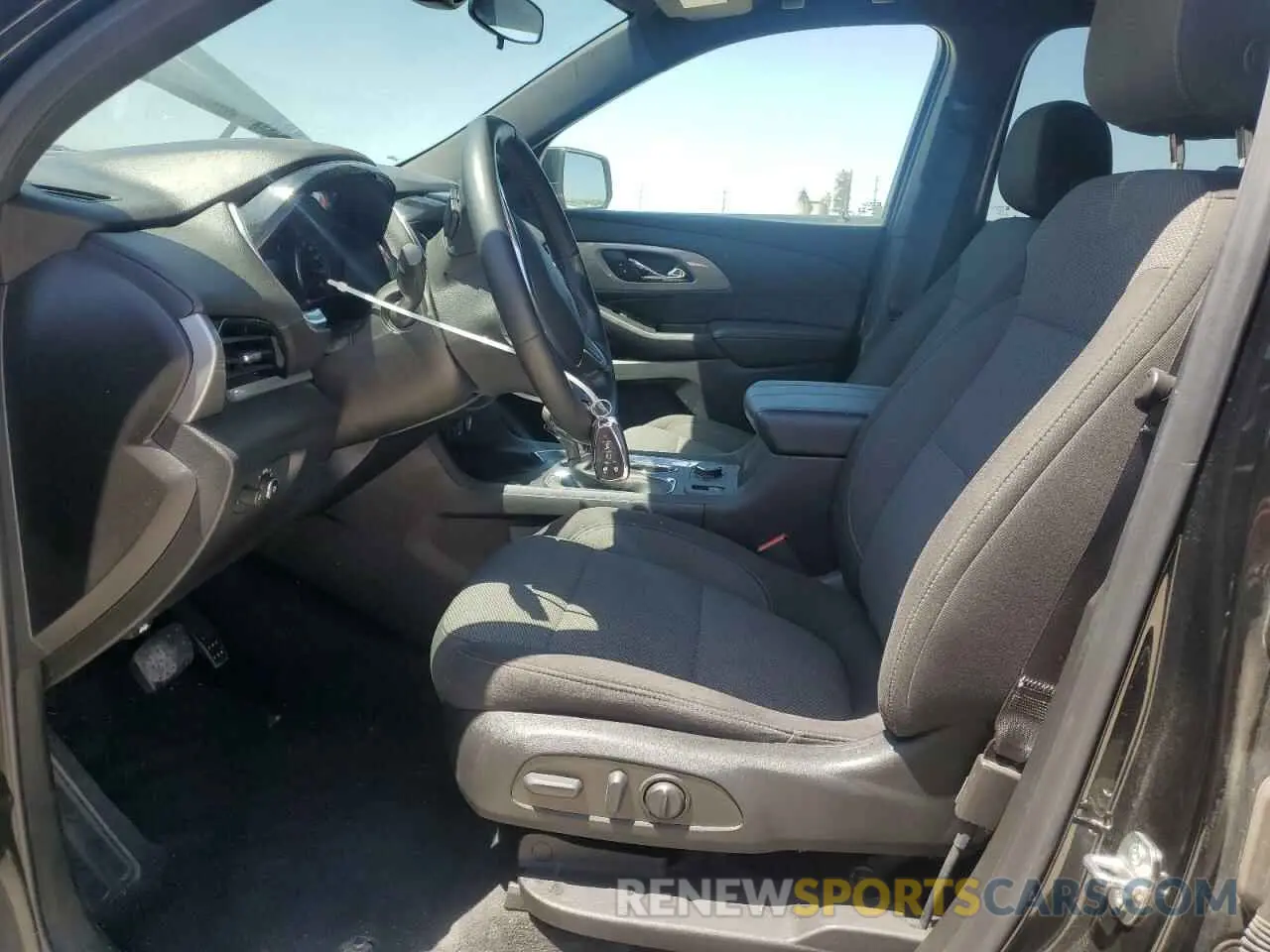 7 Фотография поврежденного автомобиля 1GNERGKW8PJ172729 CHEVROLET TRAVERSE 2023