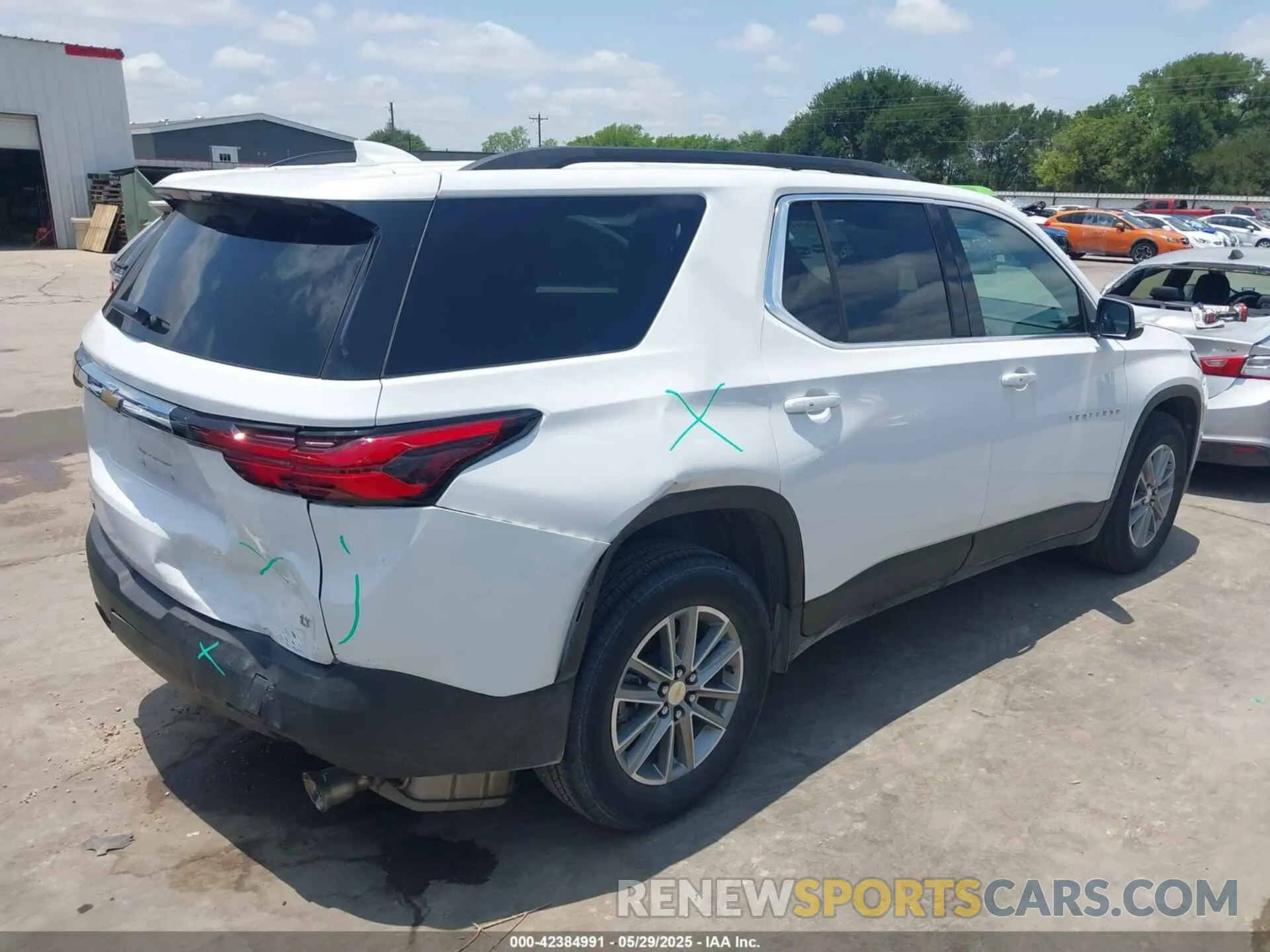 4 Фотография поврежденного автомобиля 1GNERGKW8PJ332415 CHEVROLET TRAVERSE 2023