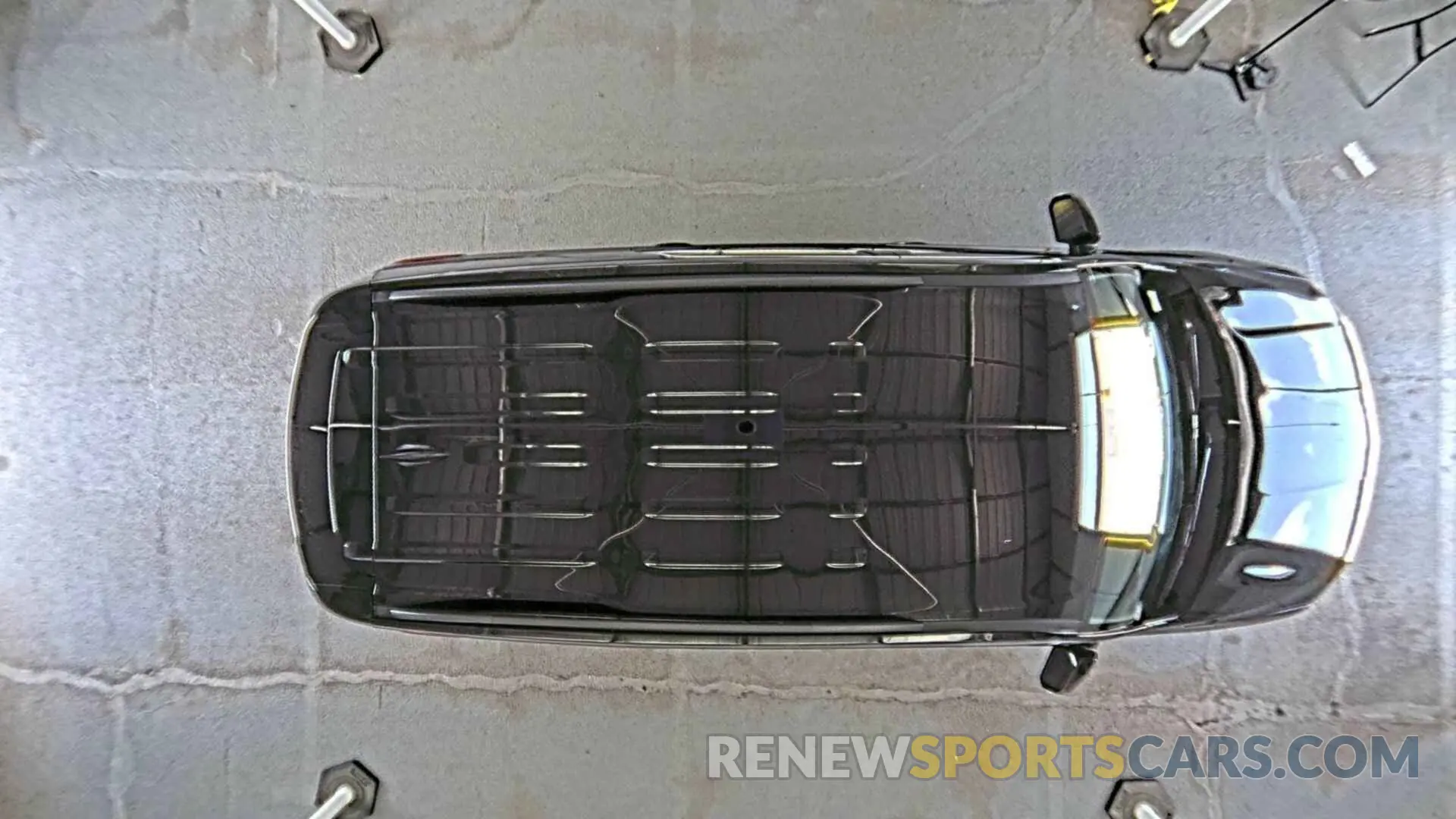 18 Photograph of a damaged car 1GNERGKW9PJ206483 CHEVROLET TRAVERSE 2023