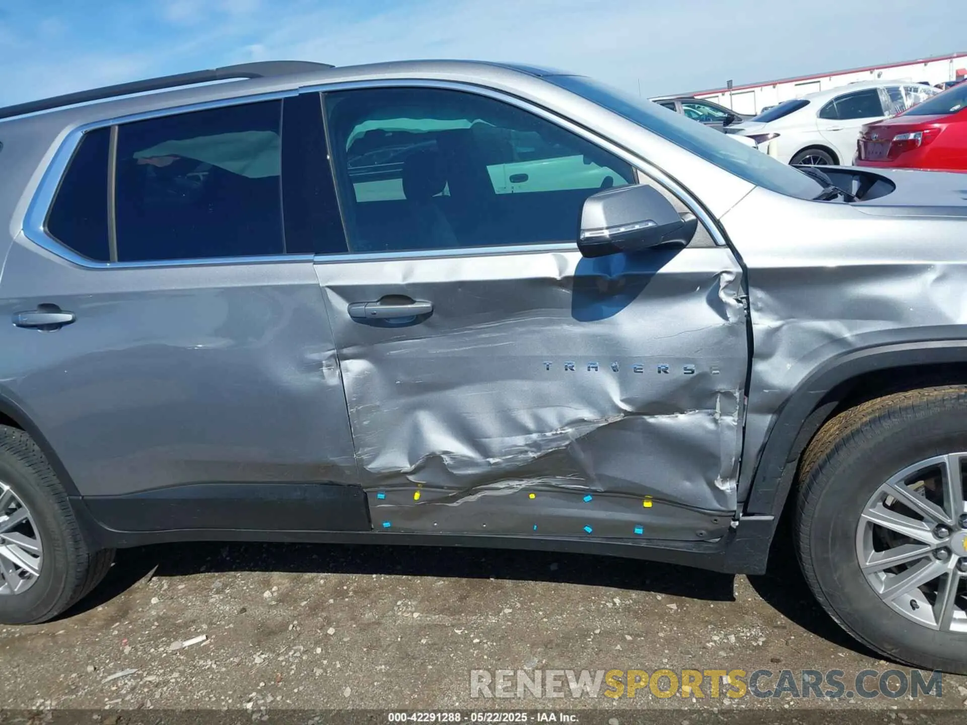 13 Фотография поврежденного автомобиля 1GNERGKWXPJ104352 CHEVROLET TRAVERSE 2023
